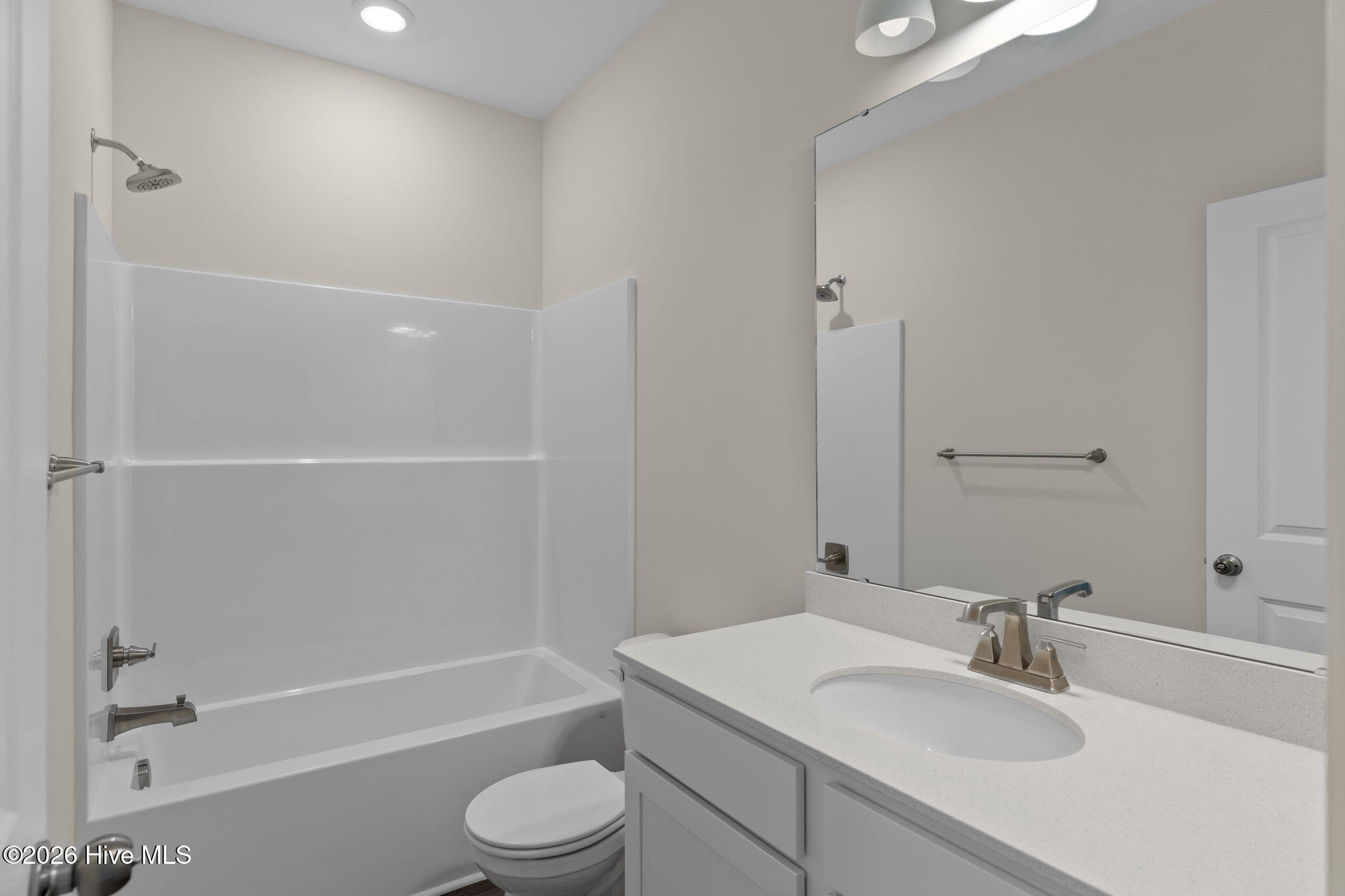 100547948 | Photo 28