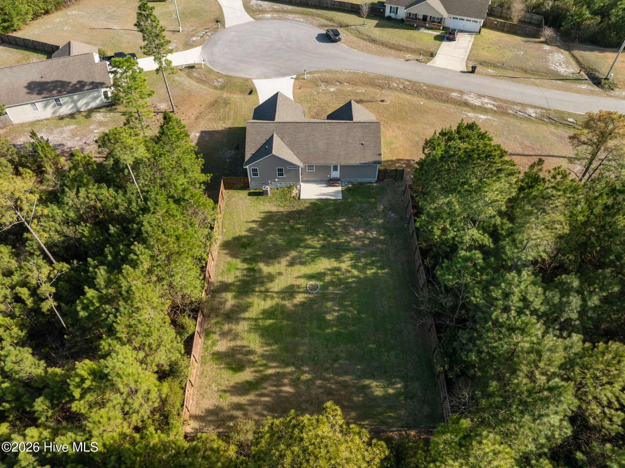 100562180 | Photo 41