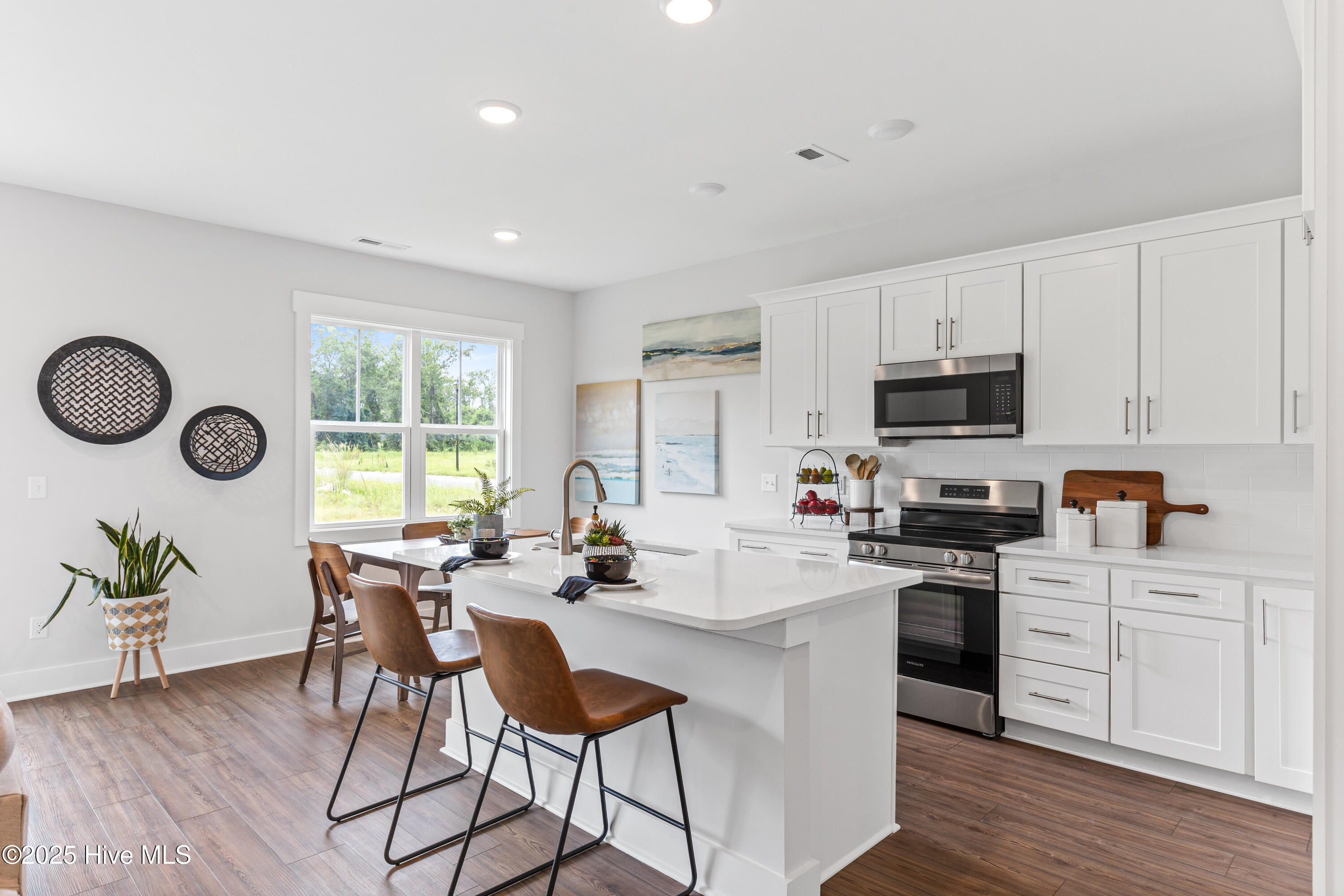 100554905 | Photo 11