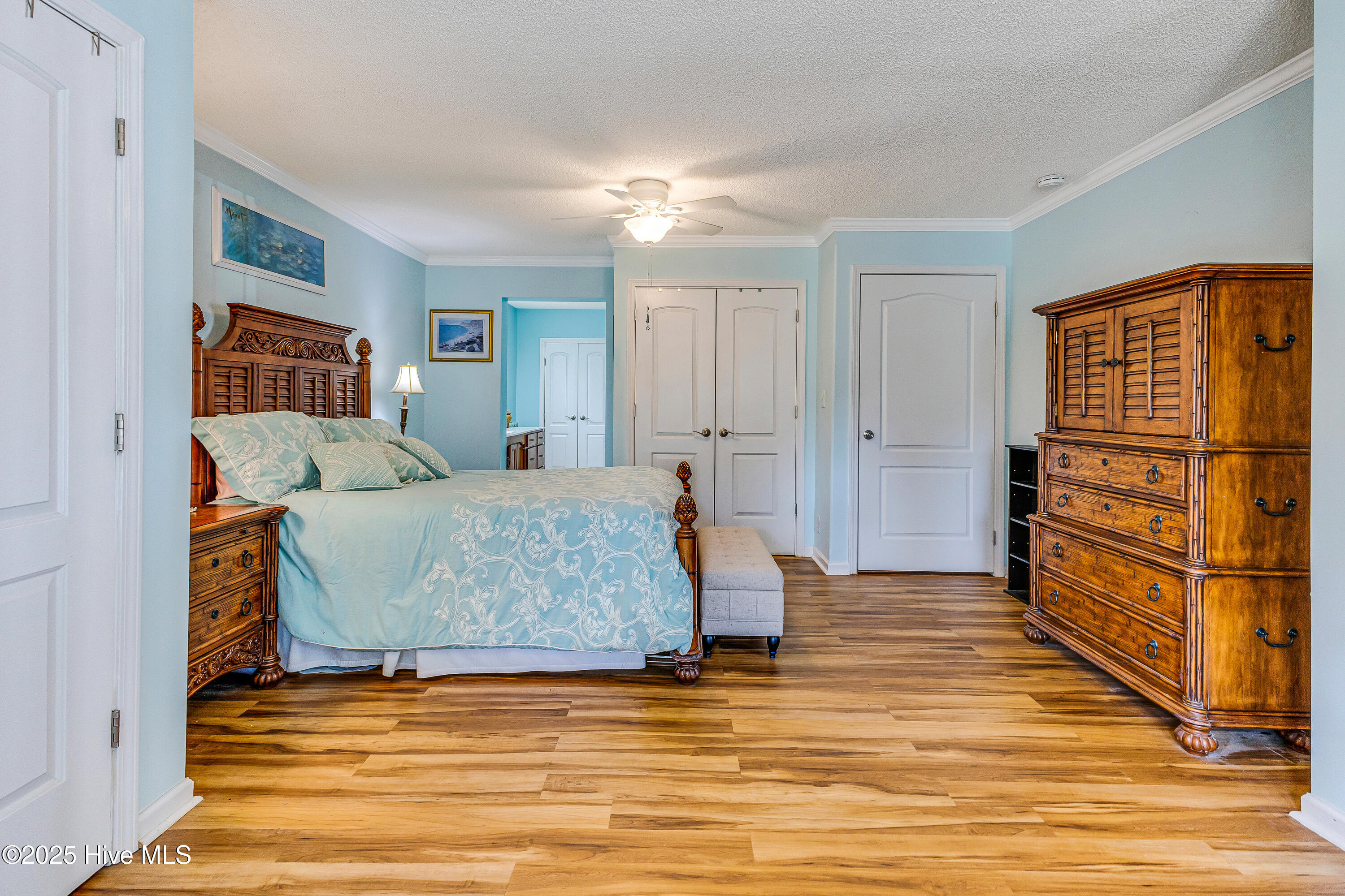 100543271 | Photo 17