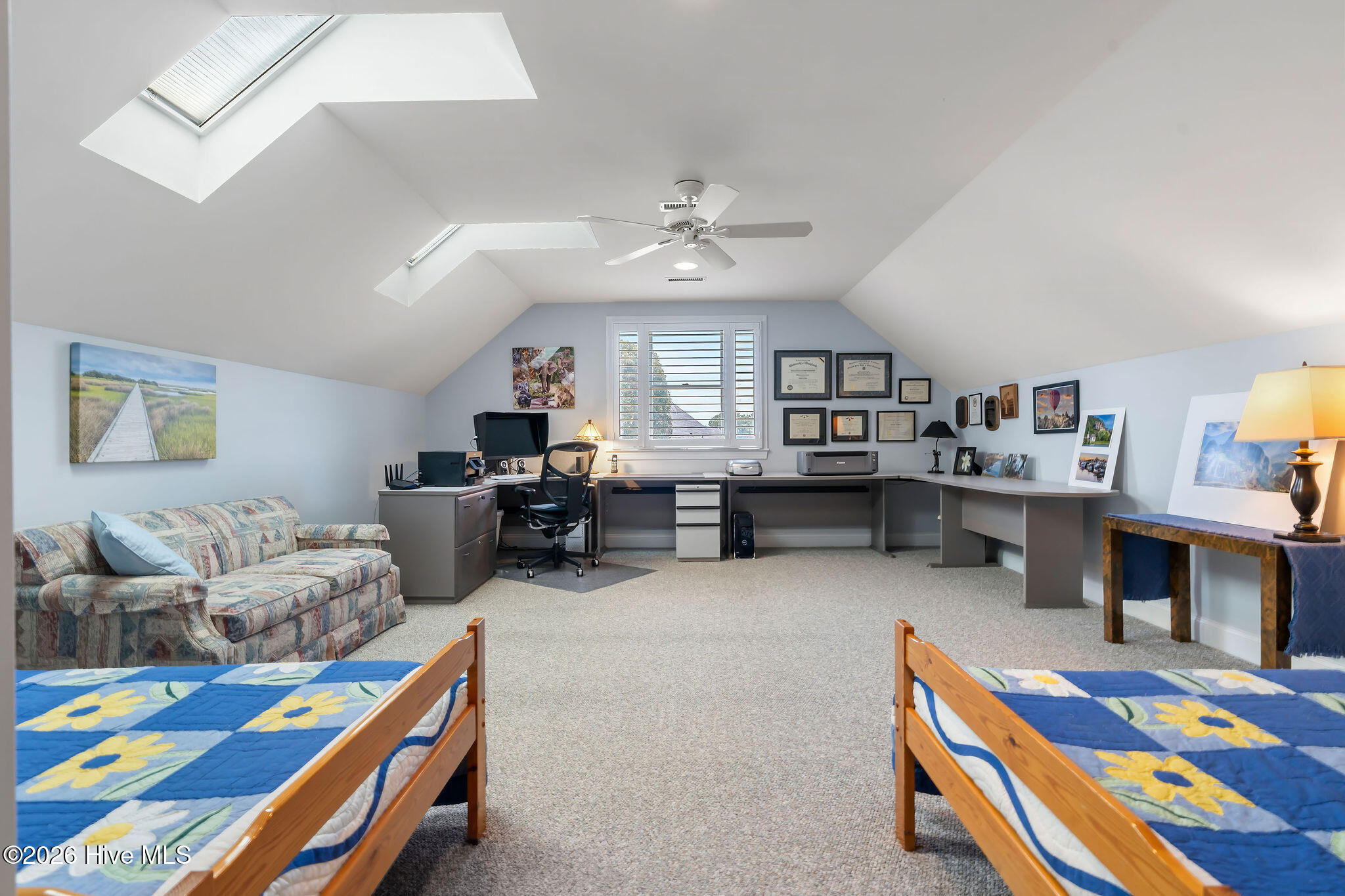 100548545 | Photo 55