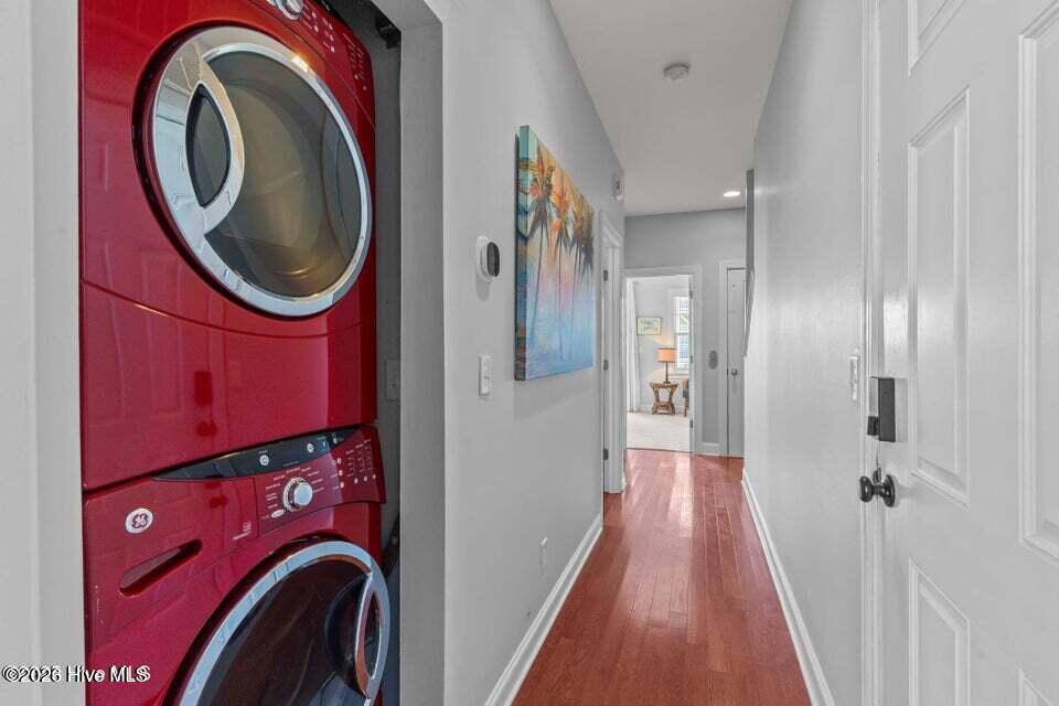 100570467 | Photo 36