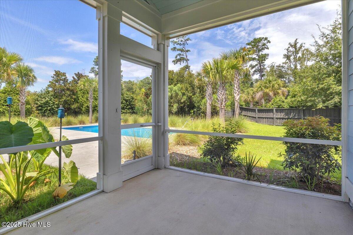 100523445 | Photo 57