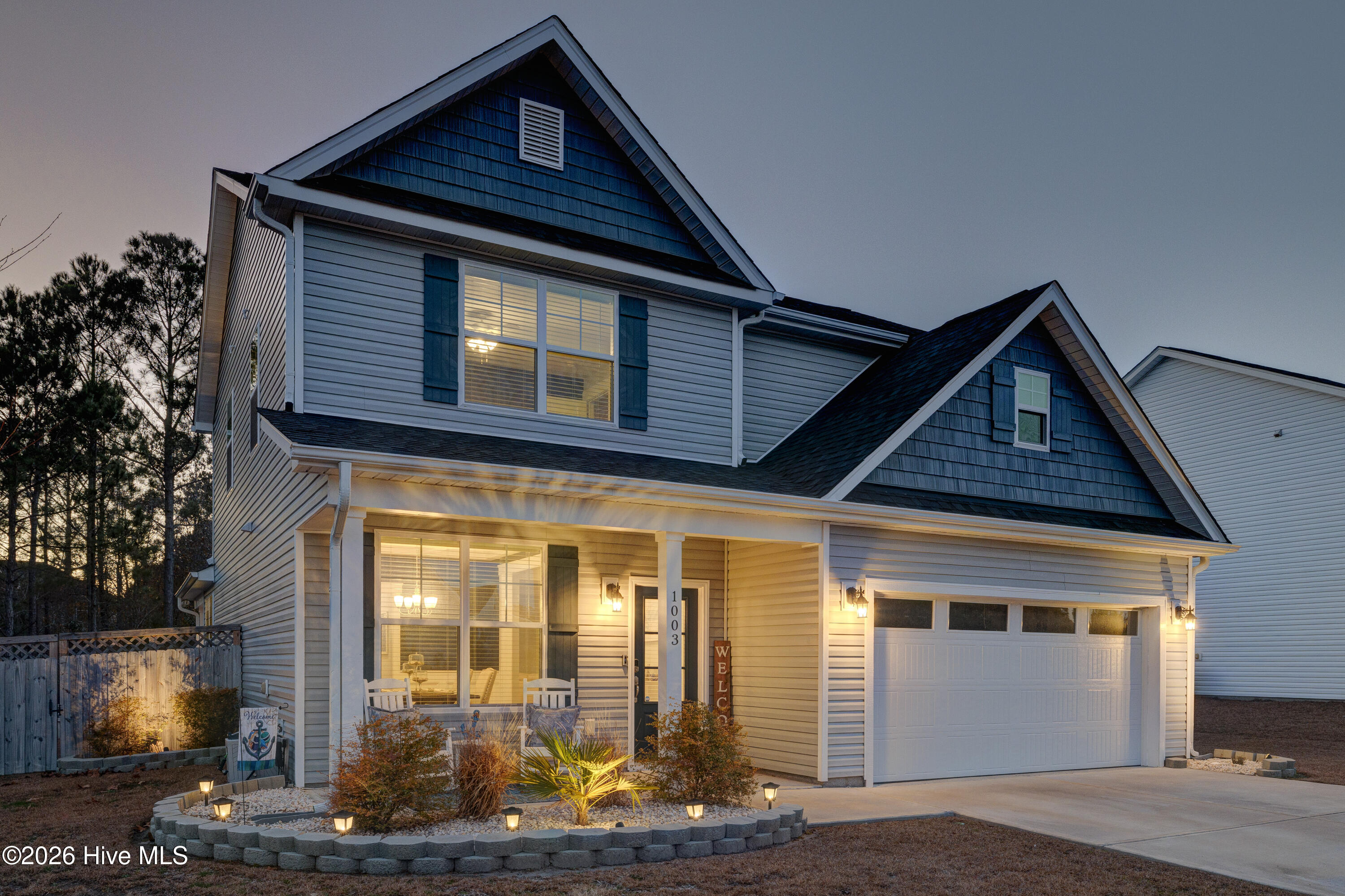 100548256 | Photo 44