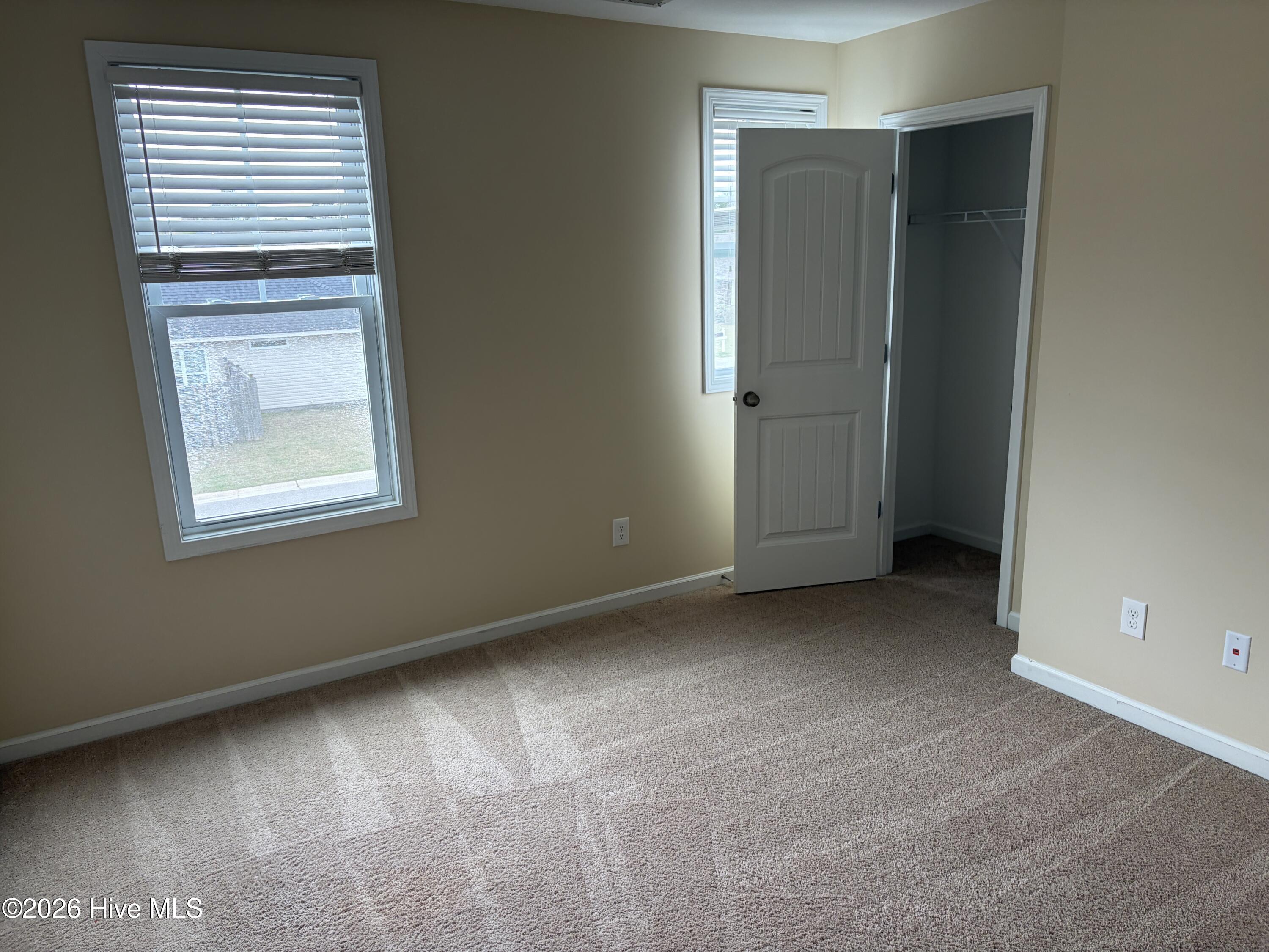 100561039 | Photo 31