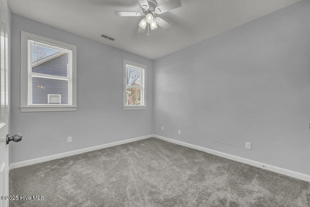 100546133 | Photo 19