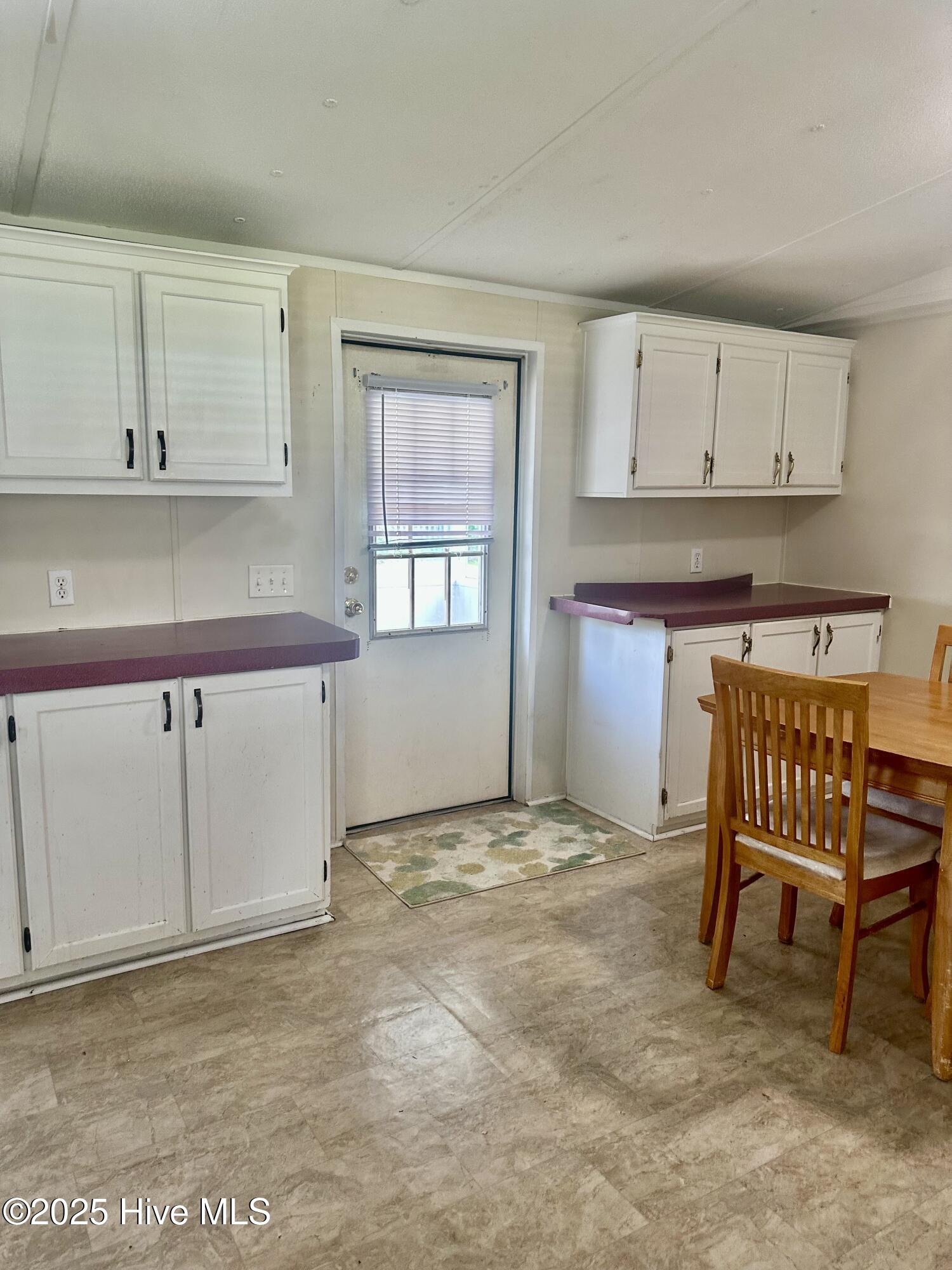 100512329 | Photo 17