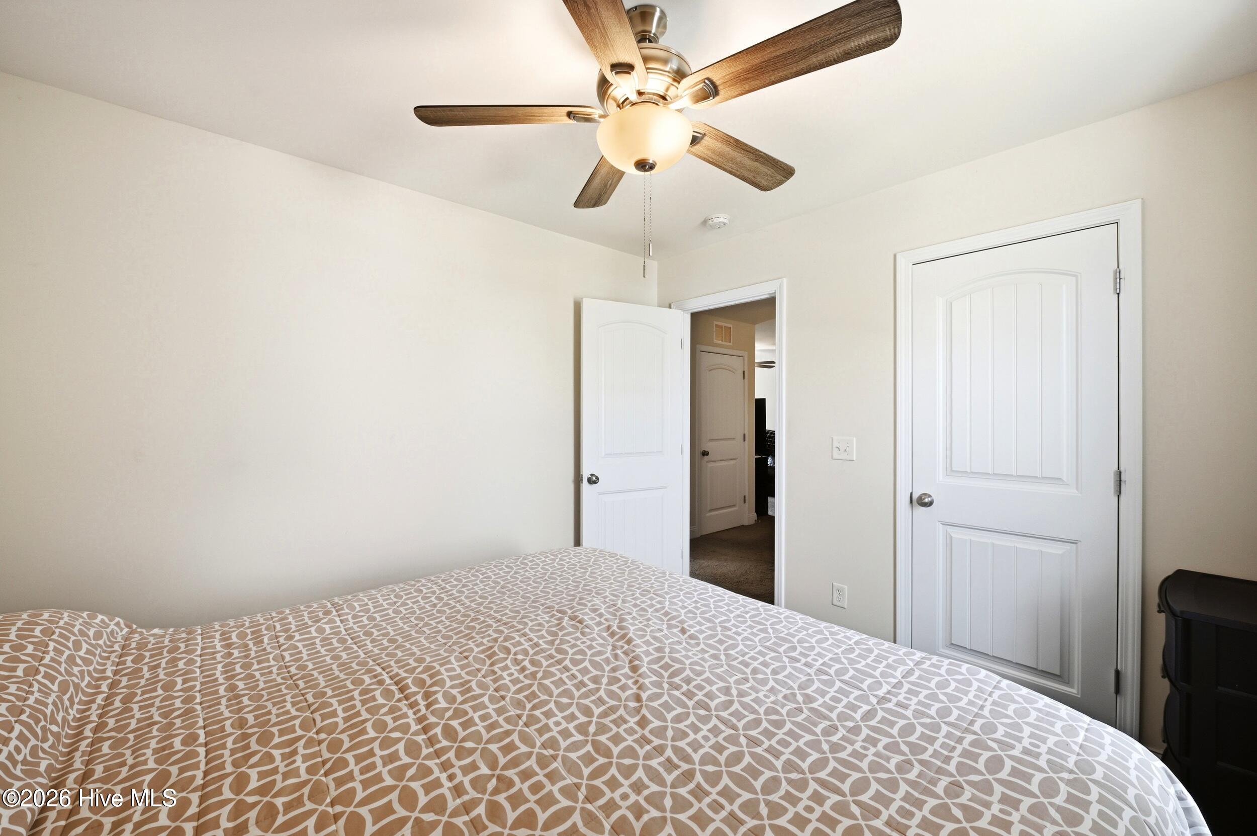 100567137 | Photo 27