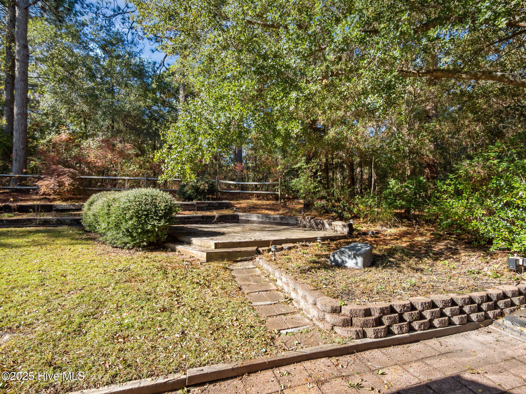 100540232 | Photo 36