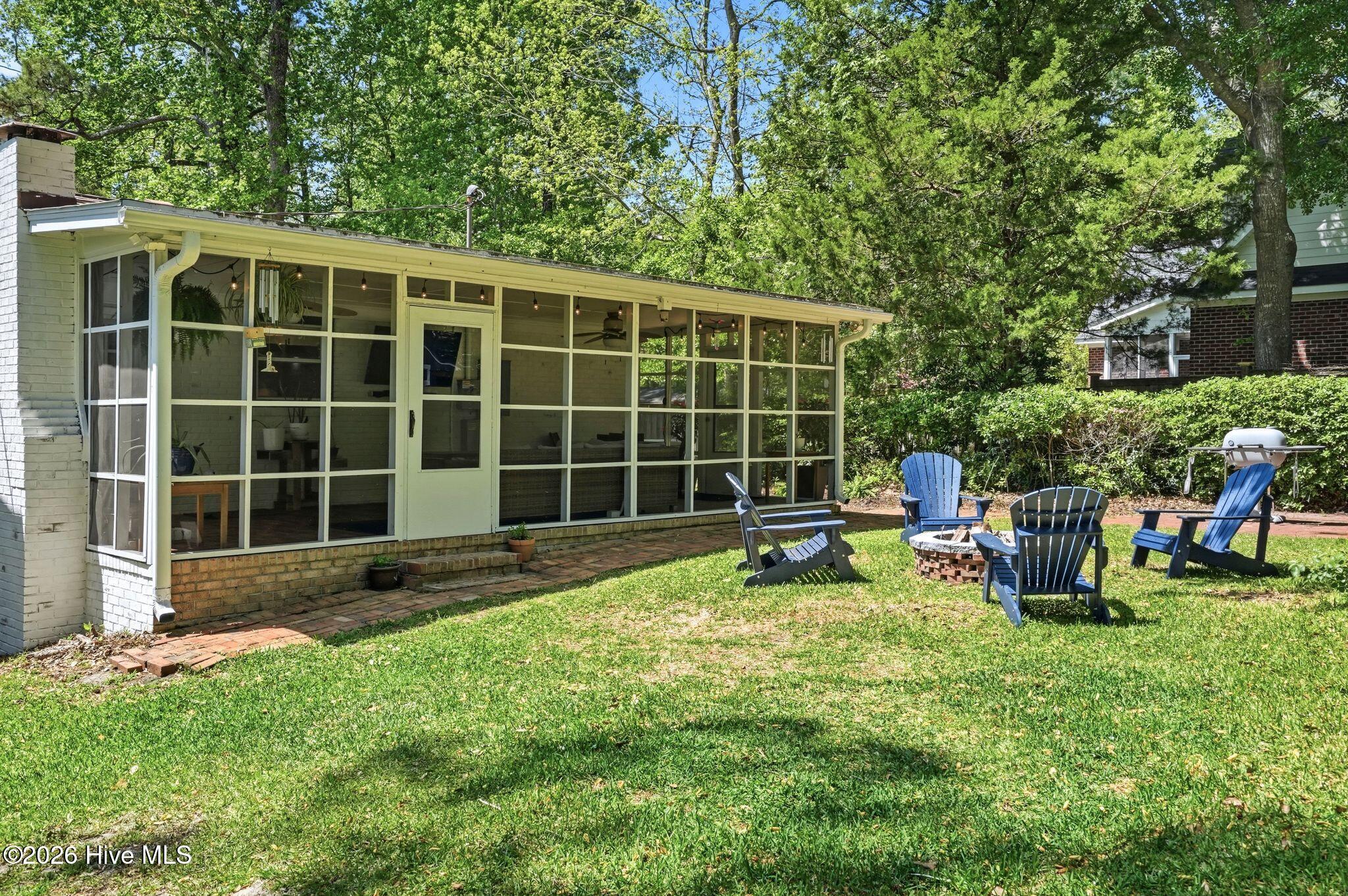 100568648 | Photo 57