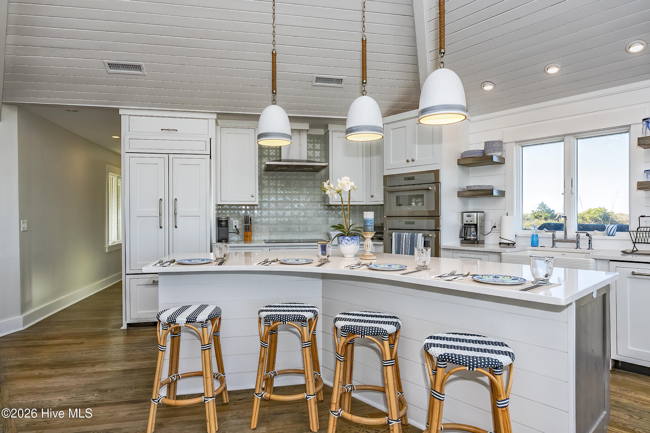 100560271 | Photo 17