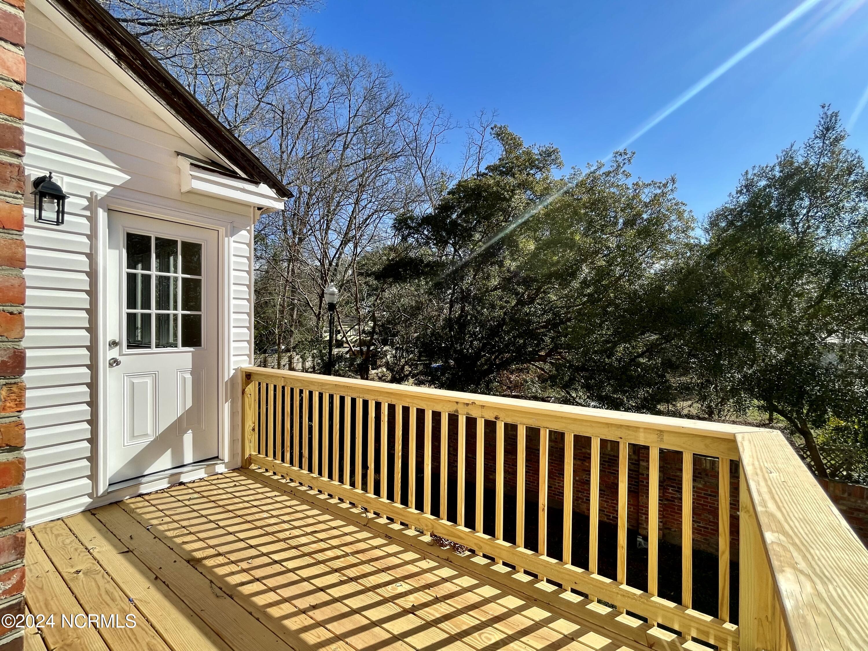 100426973 | Photo 38