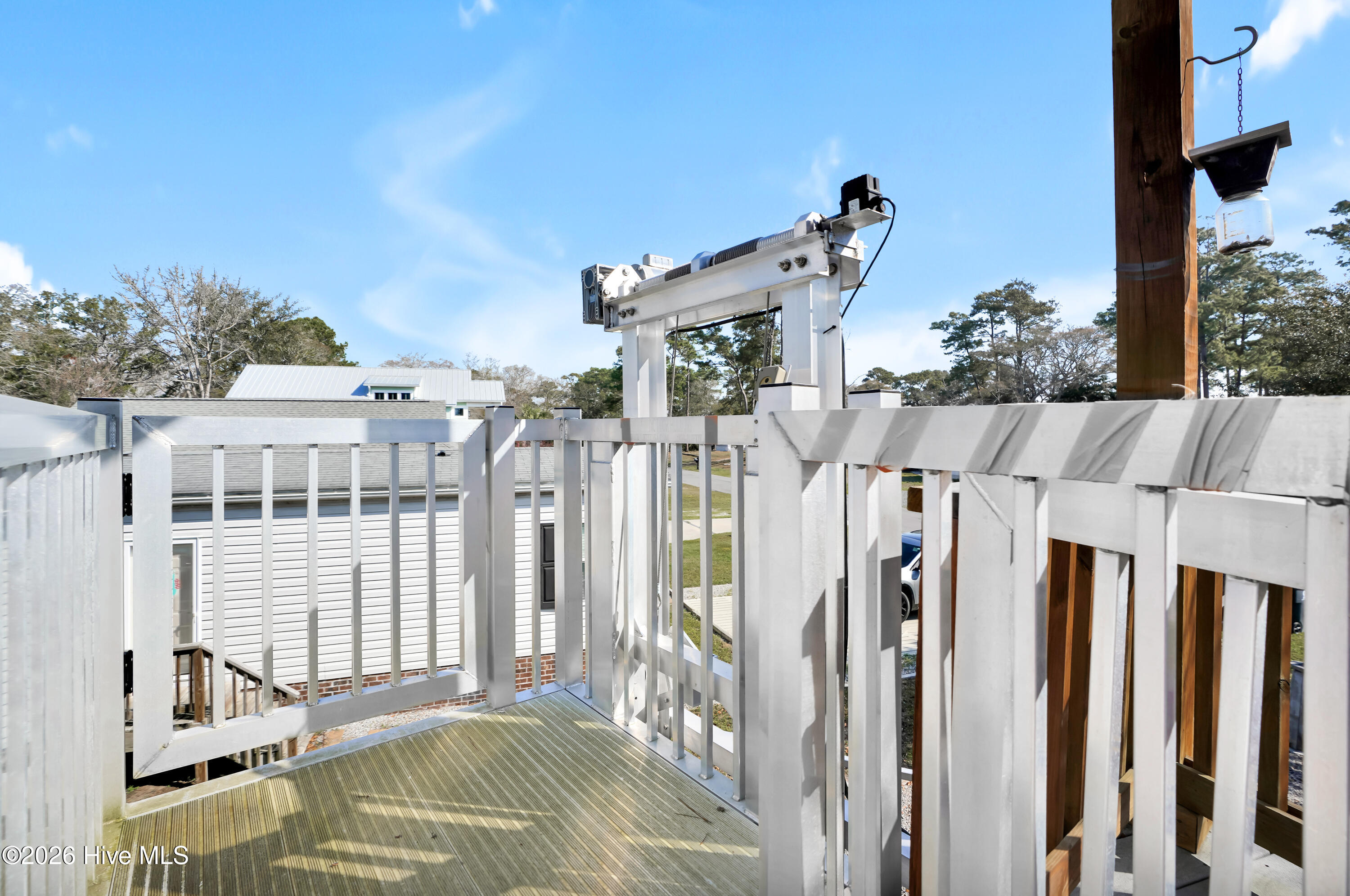 100562809 | Photo 27