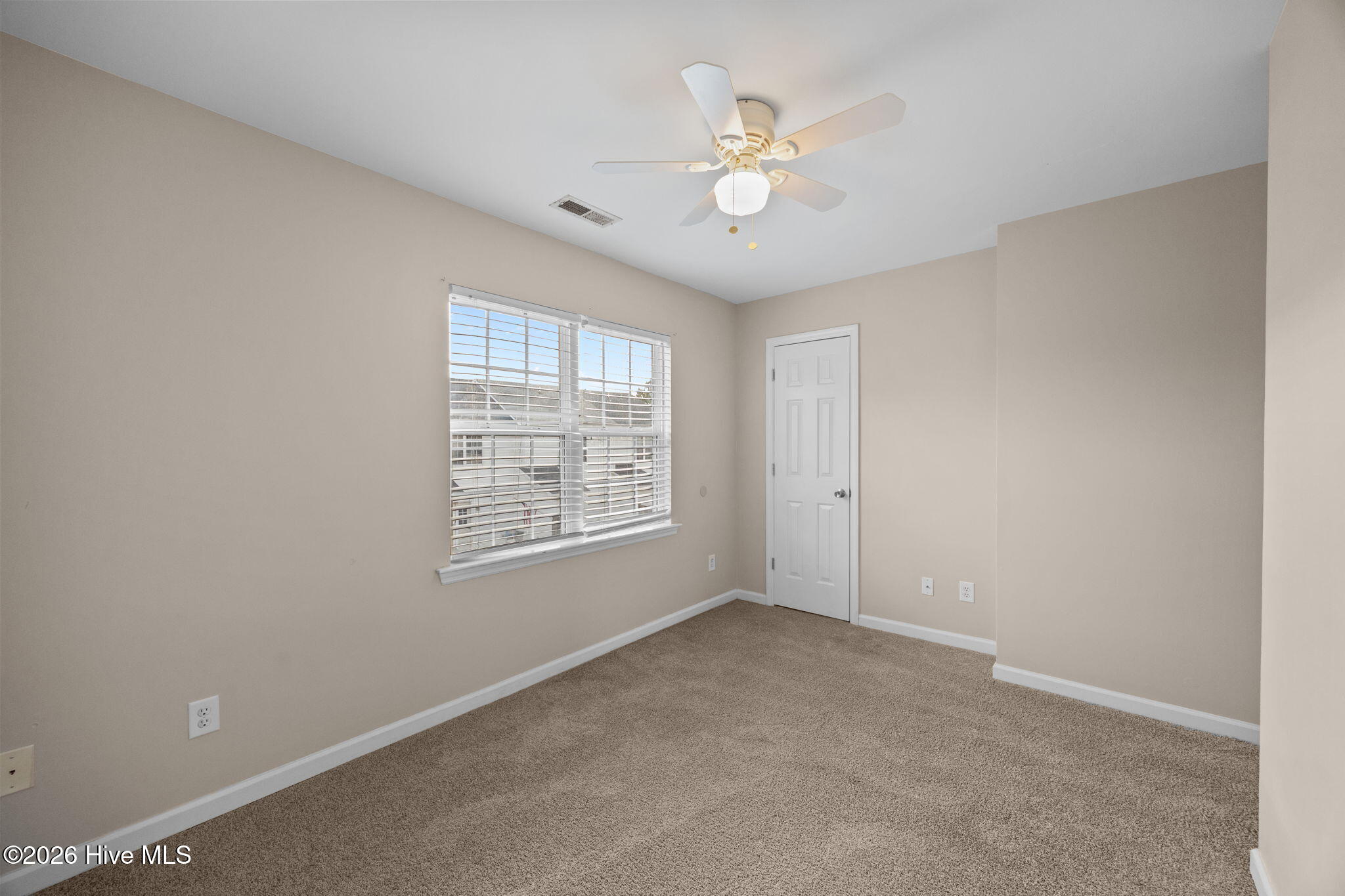 100553765 | Photo 28