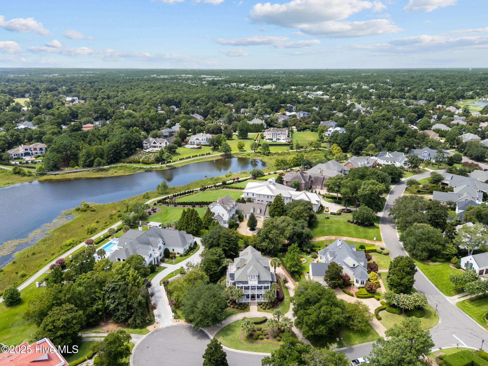 100523912 | Photo 85