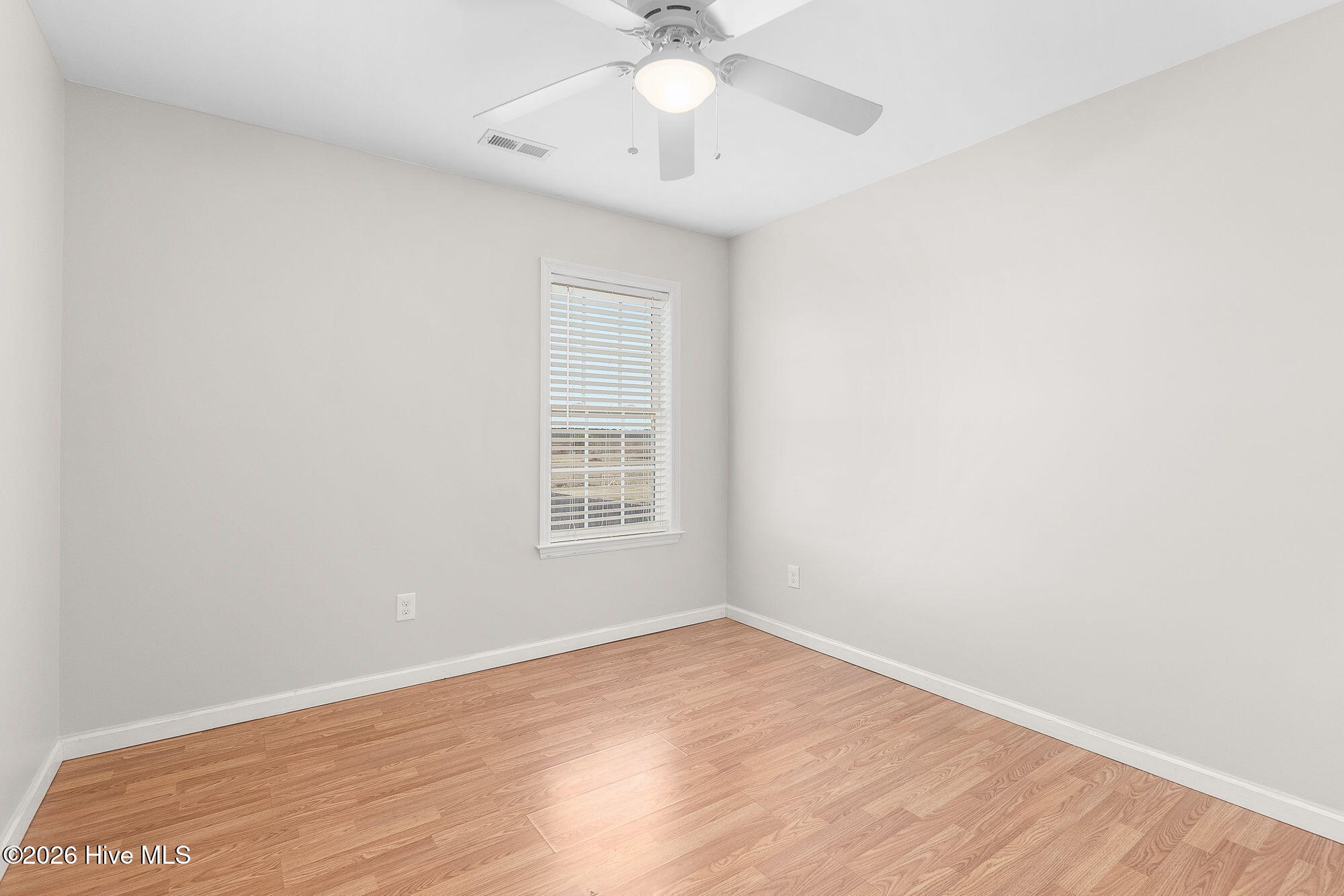 100569536 | Photo 20