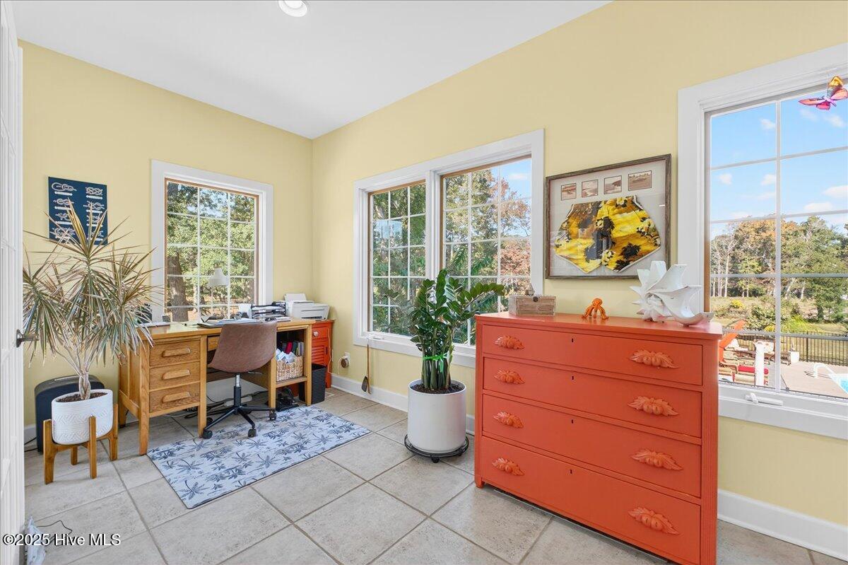 100540409 | Photo 29