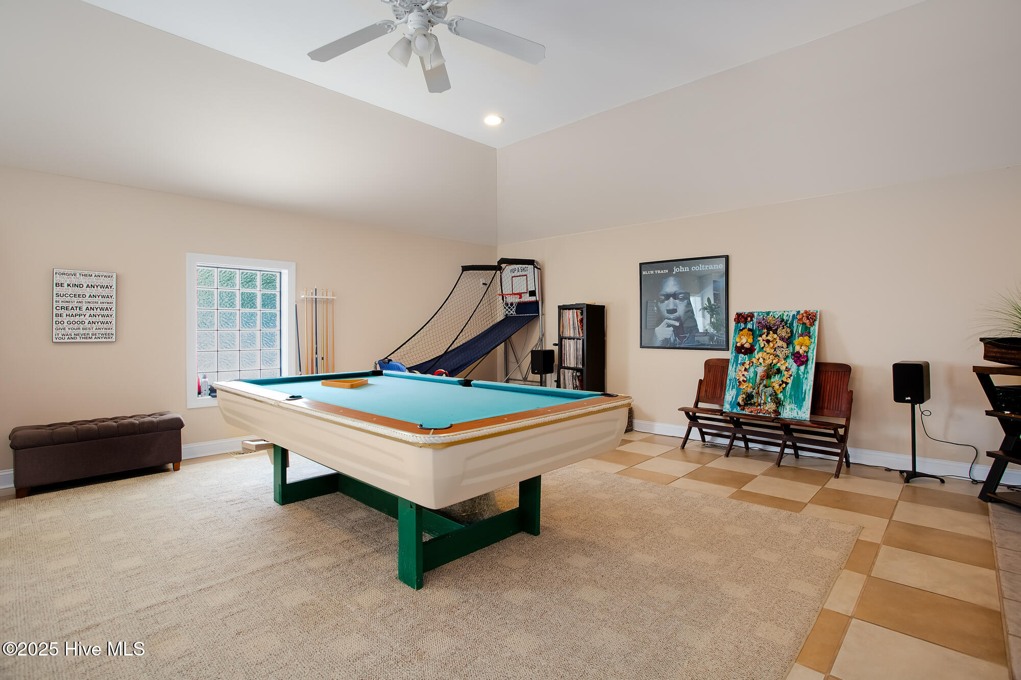 100532044 | Photo 31