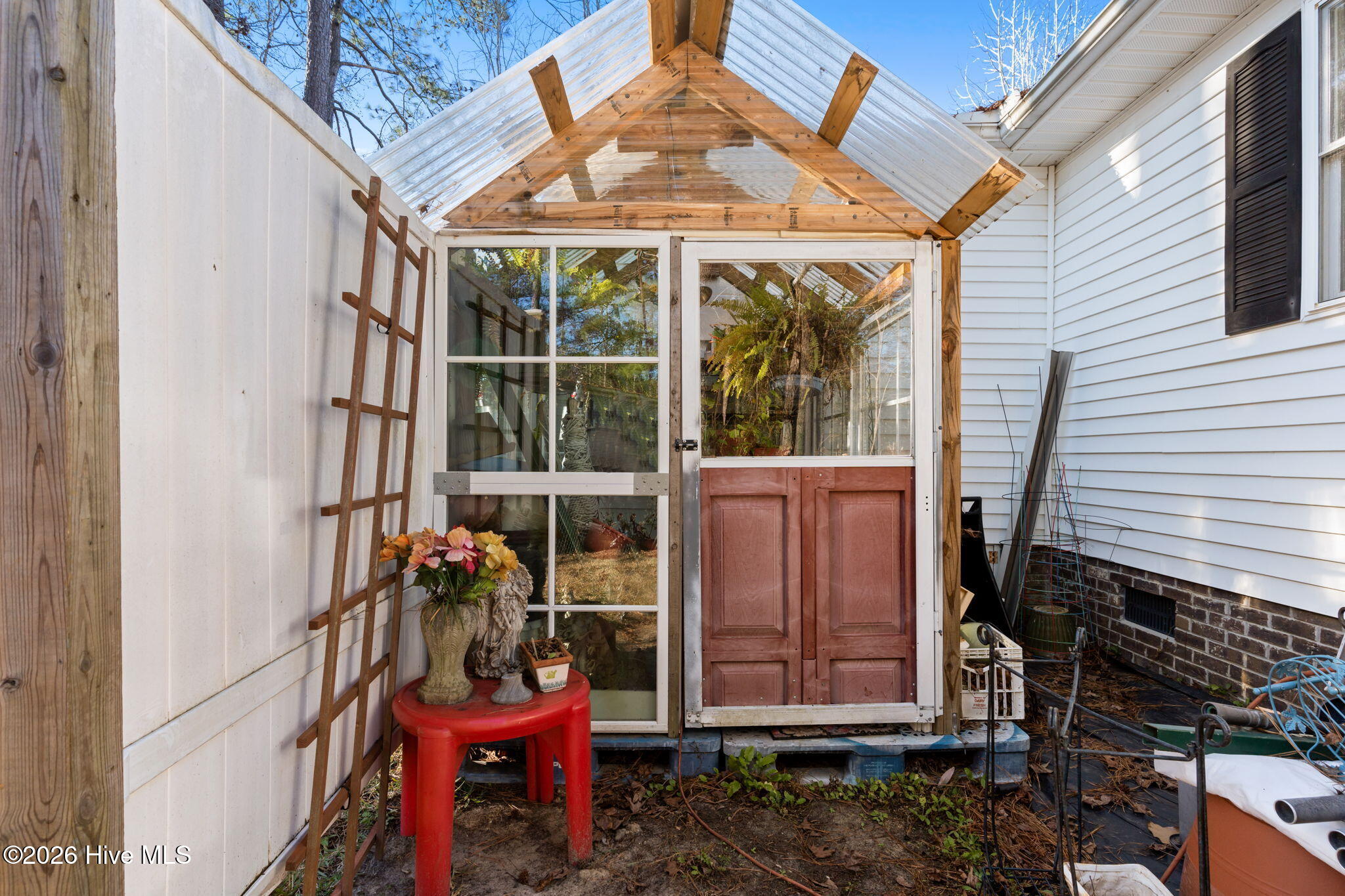 100549900 | Photo 34