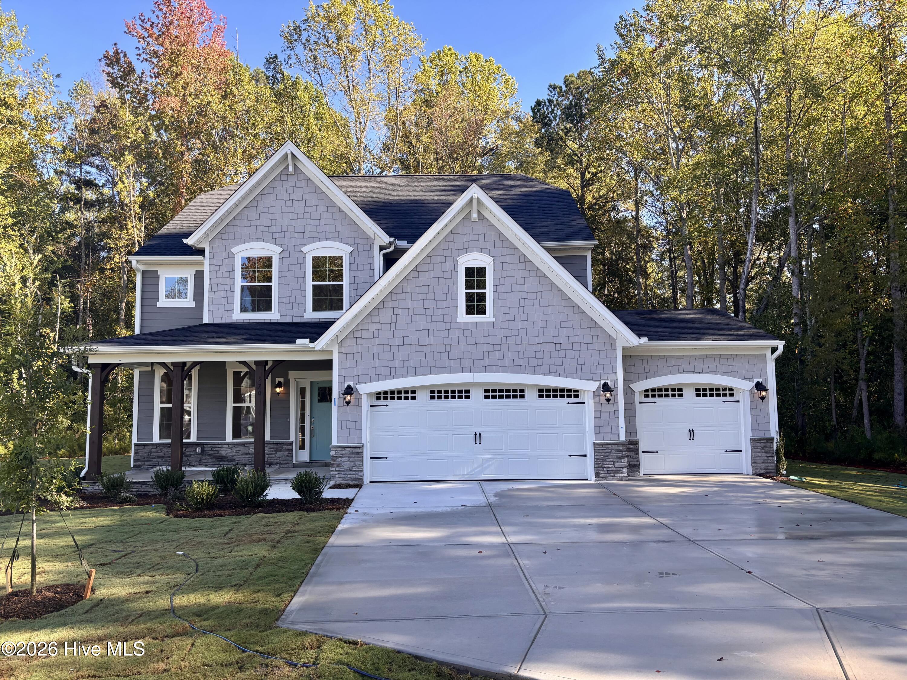 Photo 1 of Single family home for sale at 370 Glade Dr, Aberdeen, NC 28315 | MLS# 100597578 | Listing updated on 2026-10-07