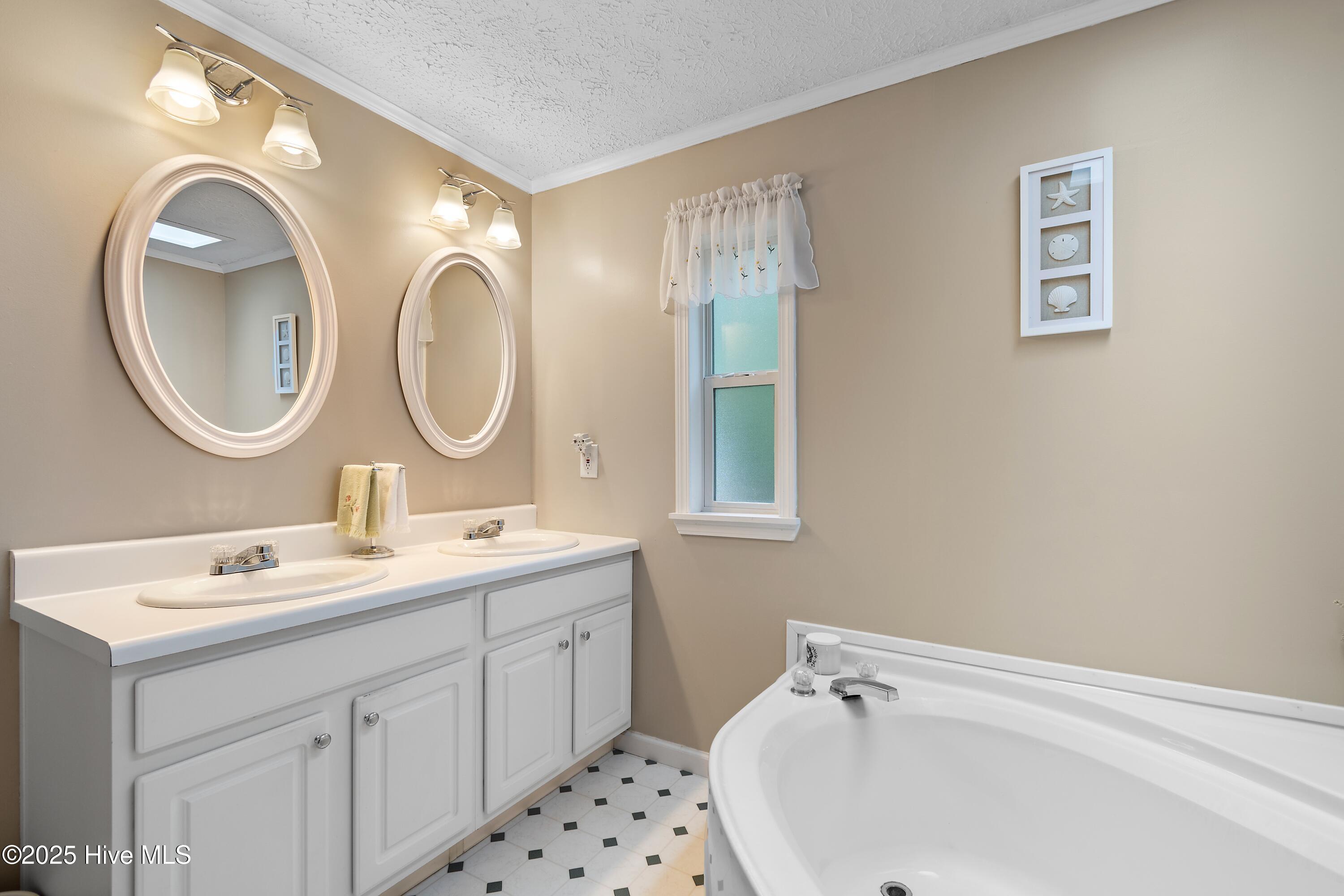 100537026 | Photo 20