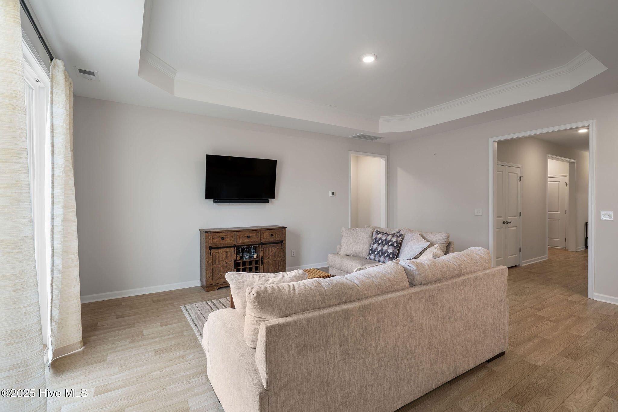 100542569 | Photo 25