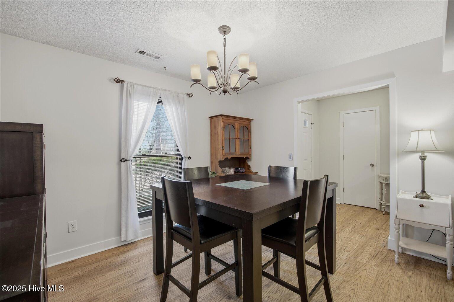 100546671 | Photo 15