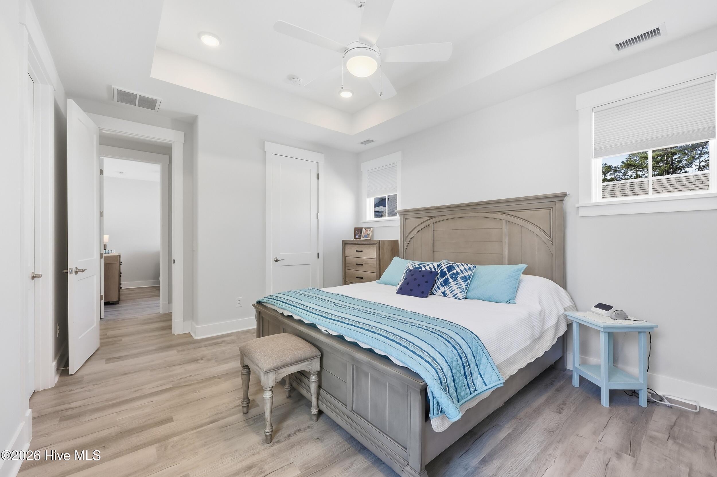 100557442 | Photo 16