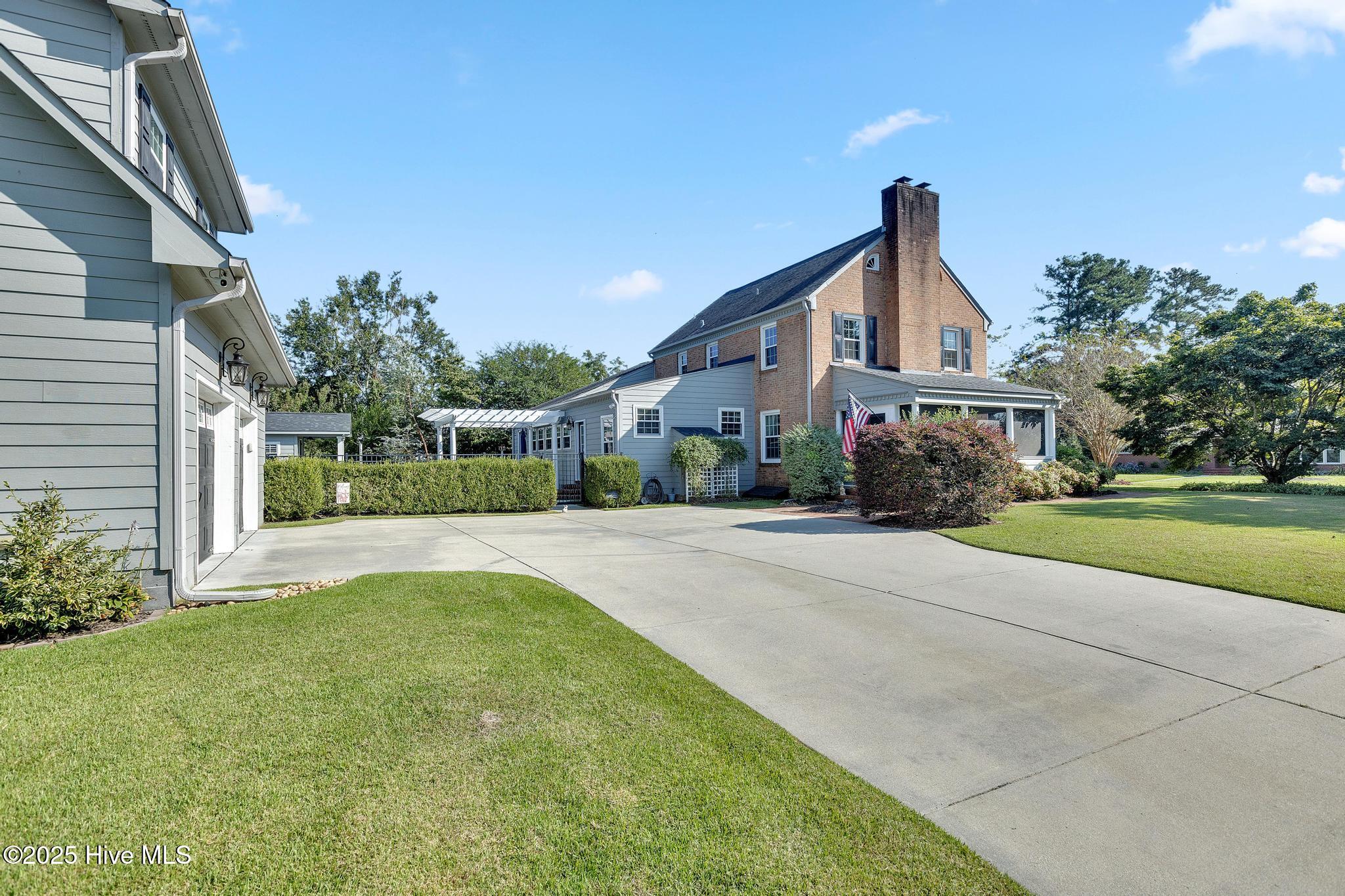 100527249 | Photo 80