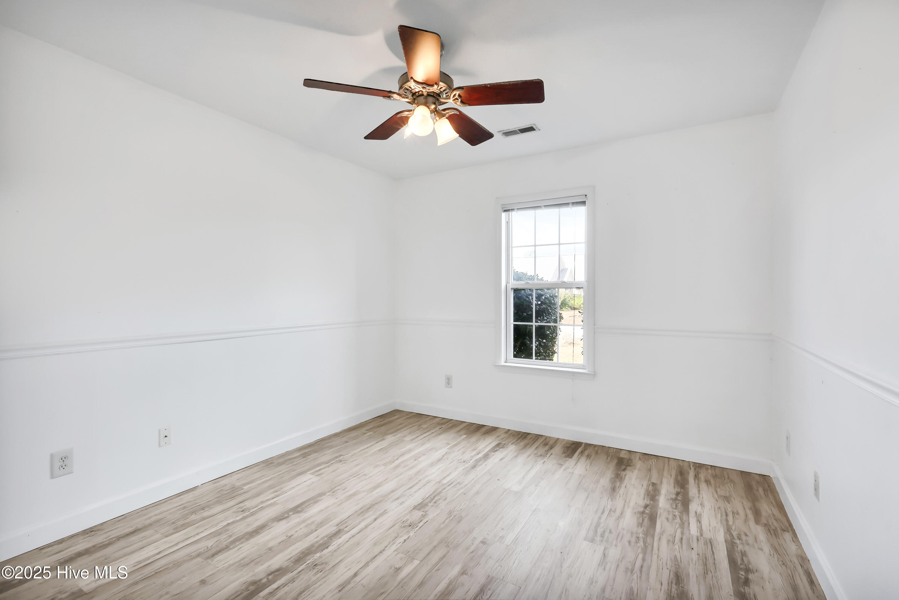 100544452 | Photo 24