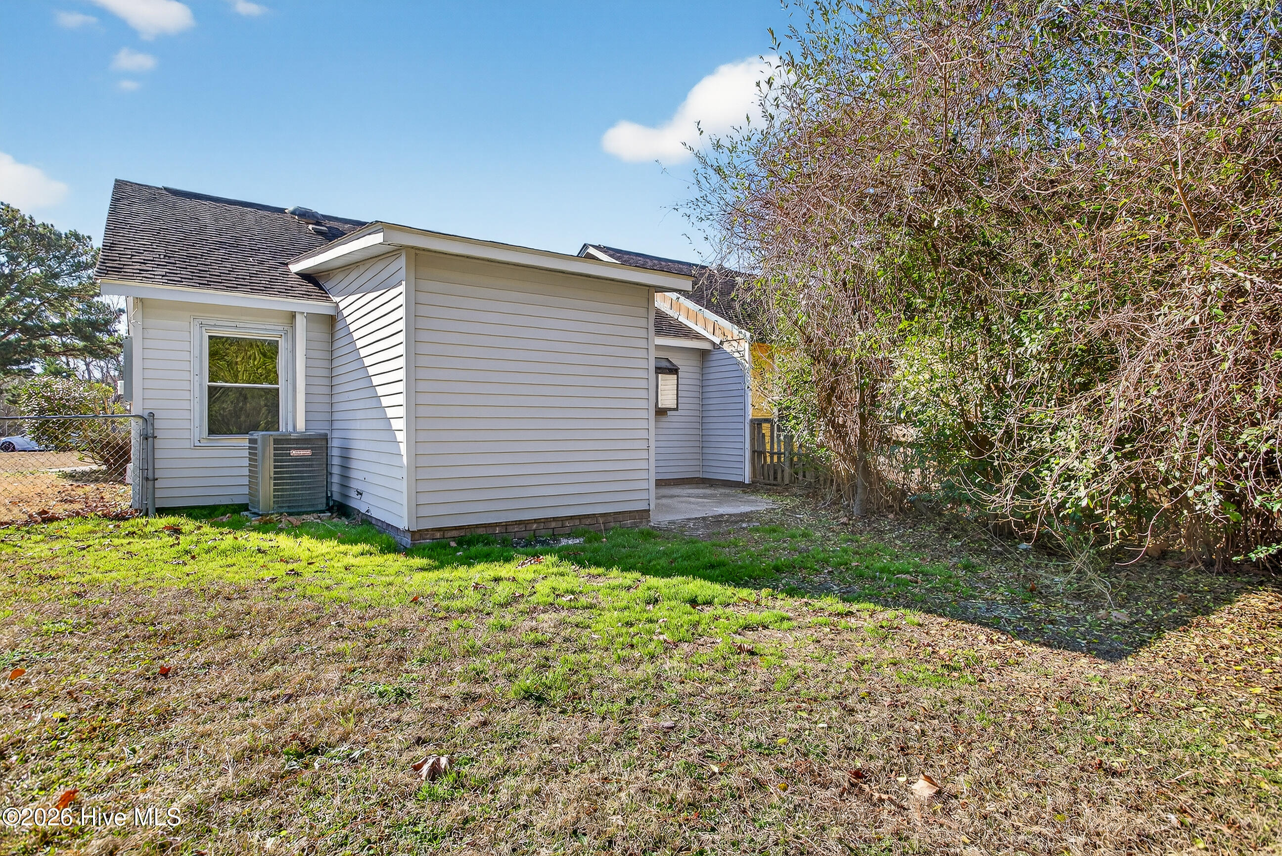 100549114 | Photo 19