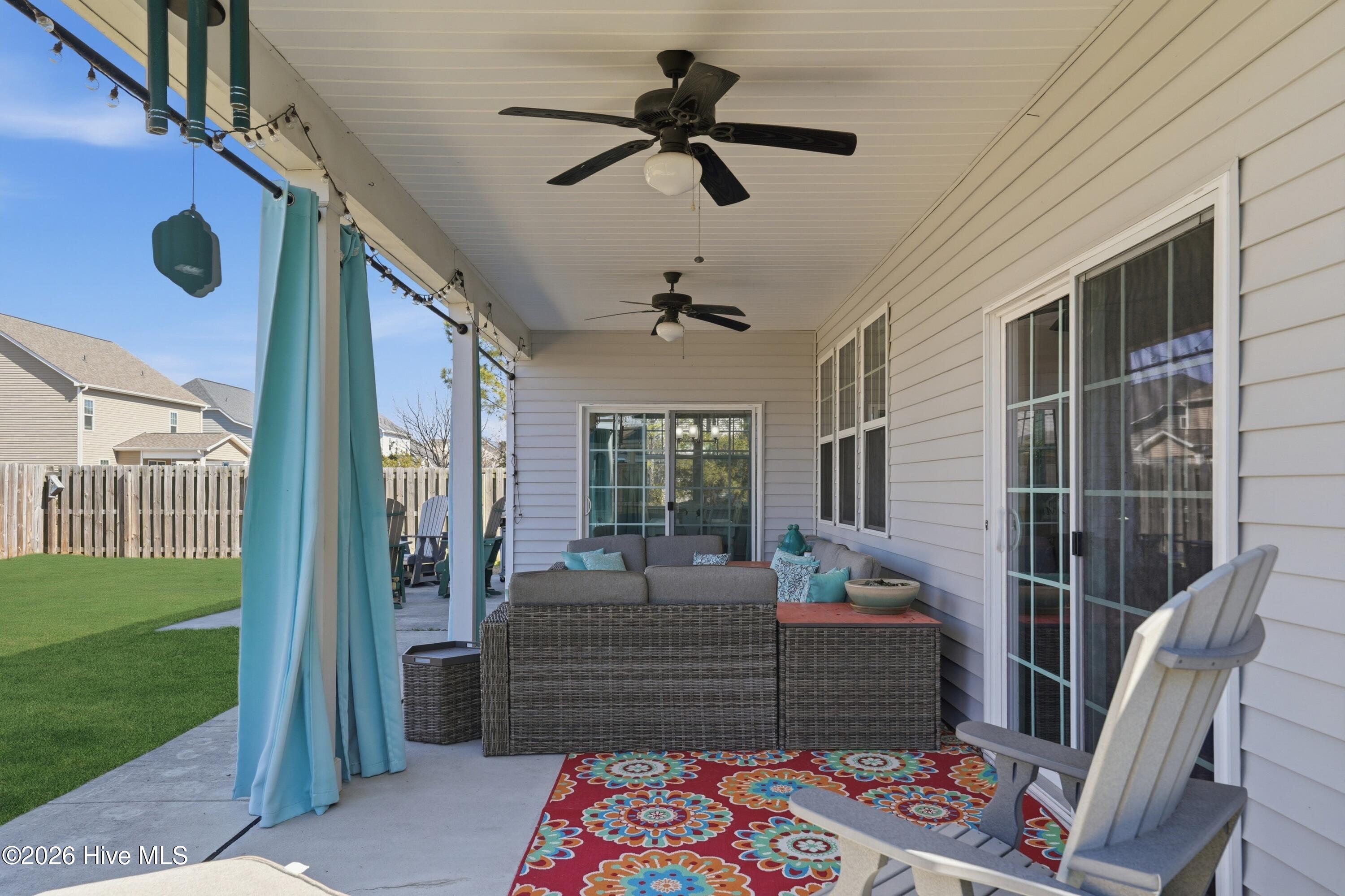 100557354 | Photo 38