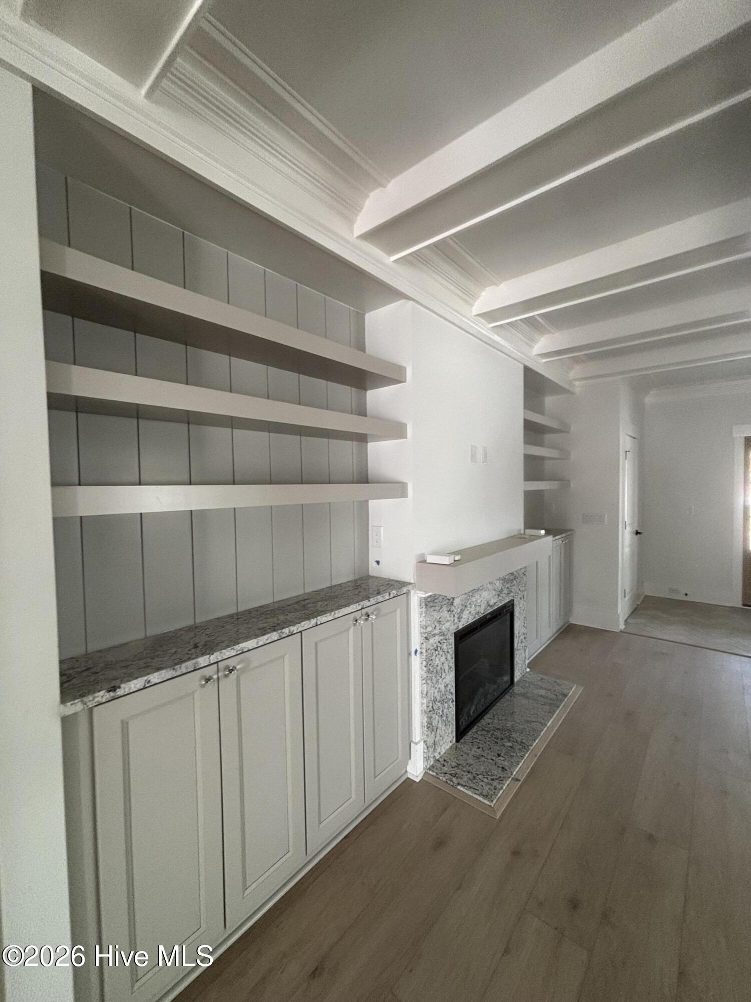 100516675 | Photo 70