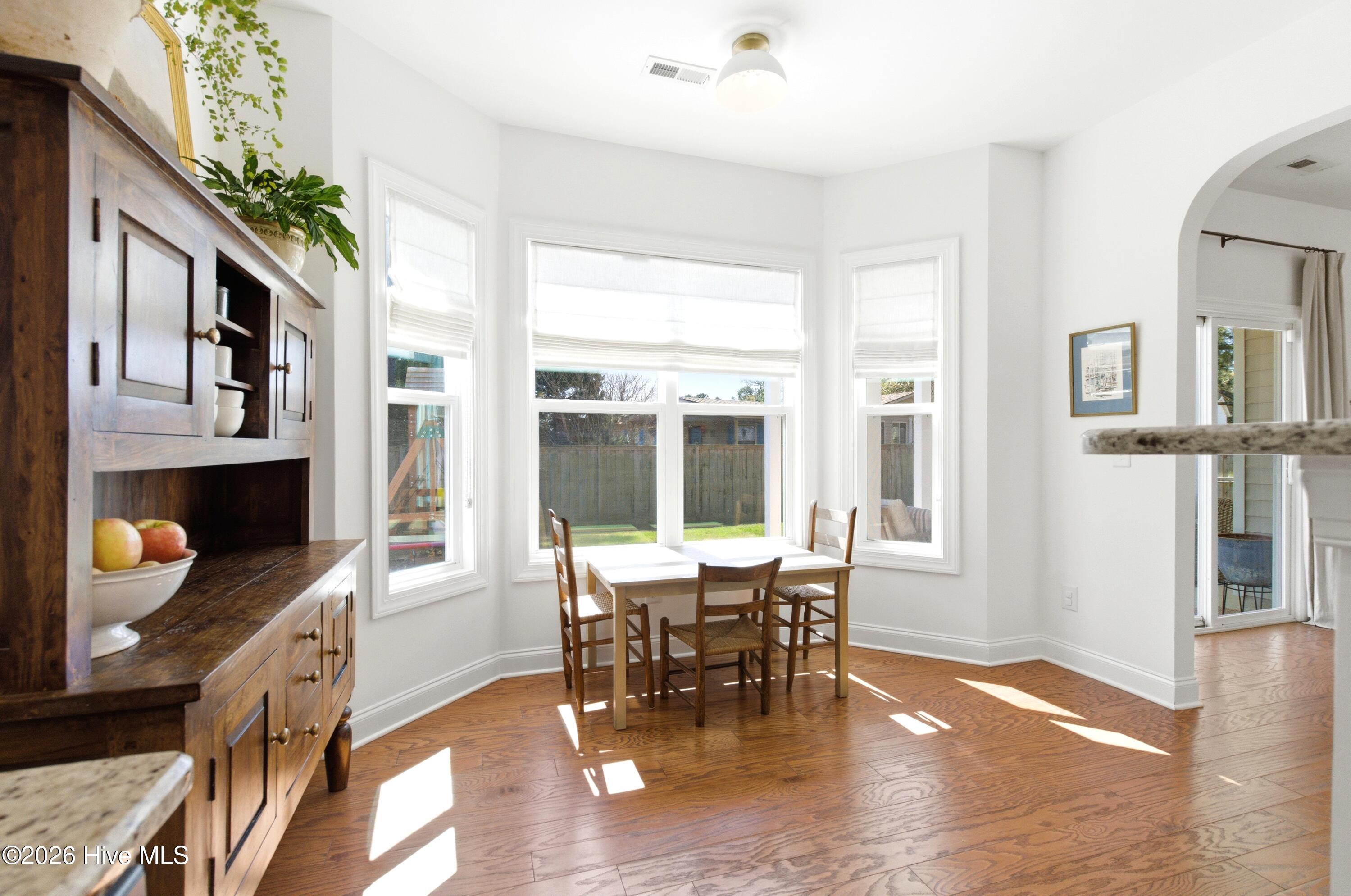 100561157 | Photo 31