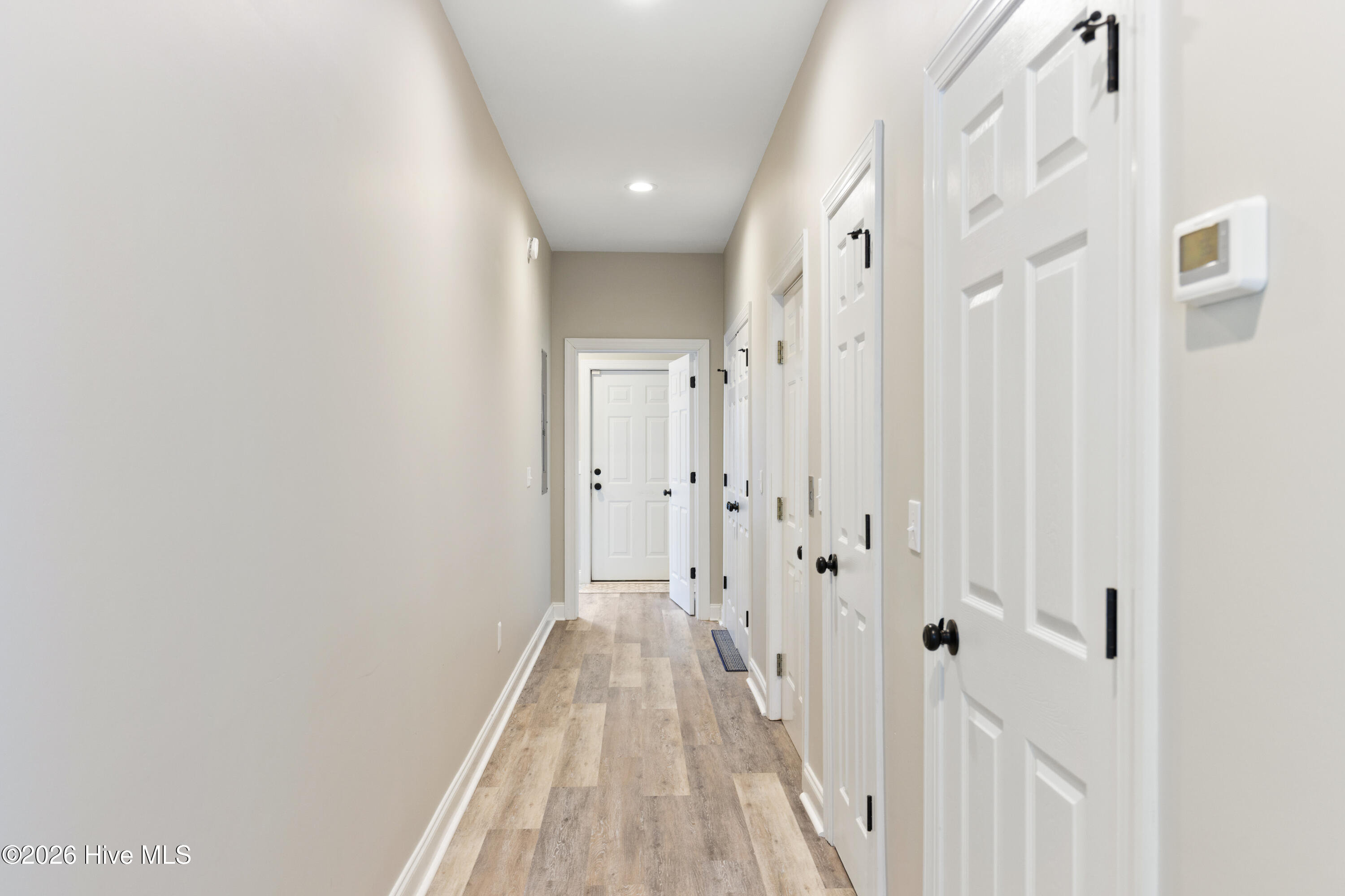 100551822 | Photo 36