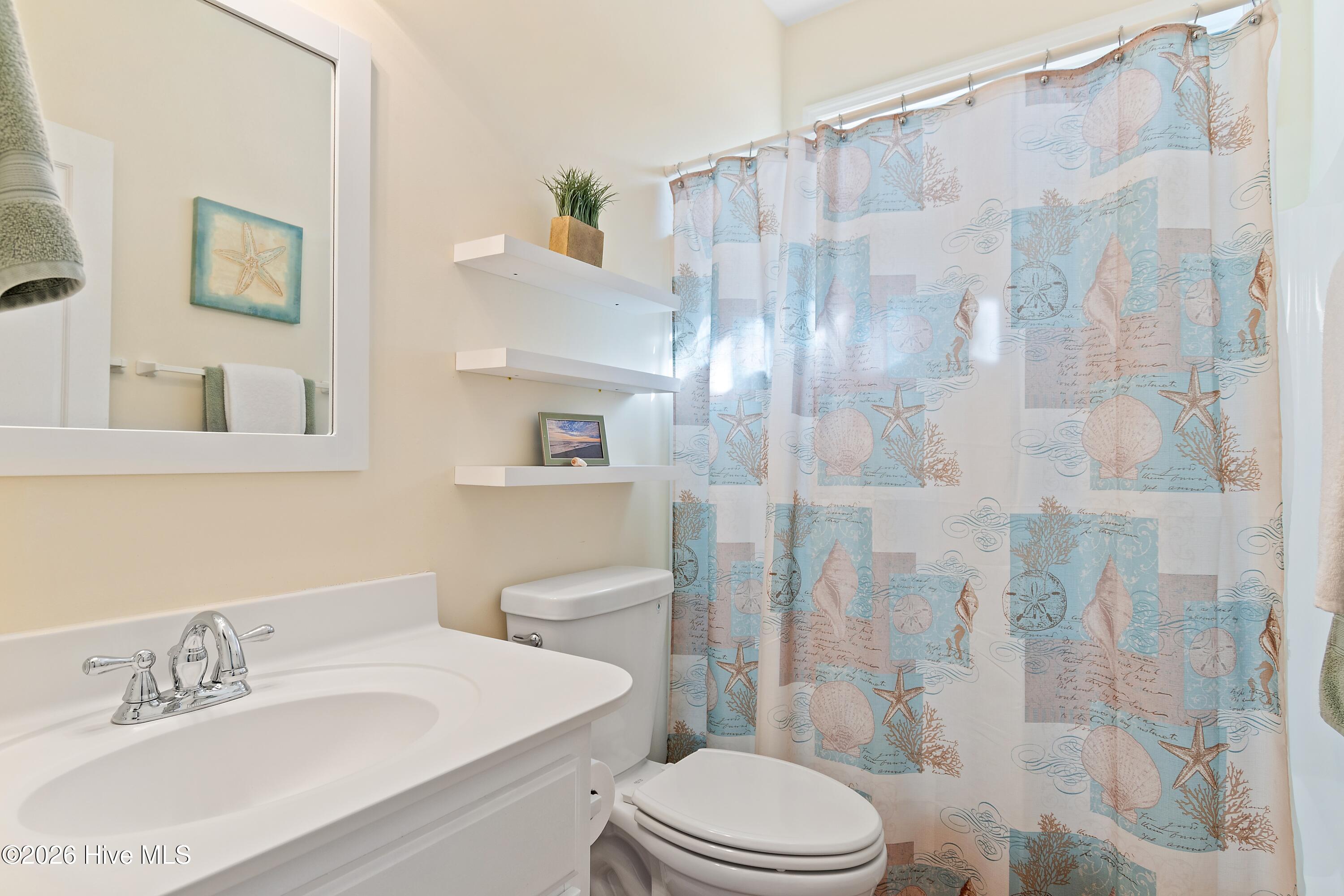 100558651 | Photo 41