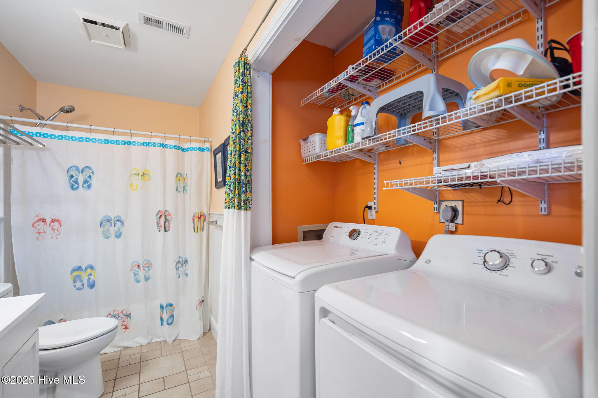 100541907 | Photo 46