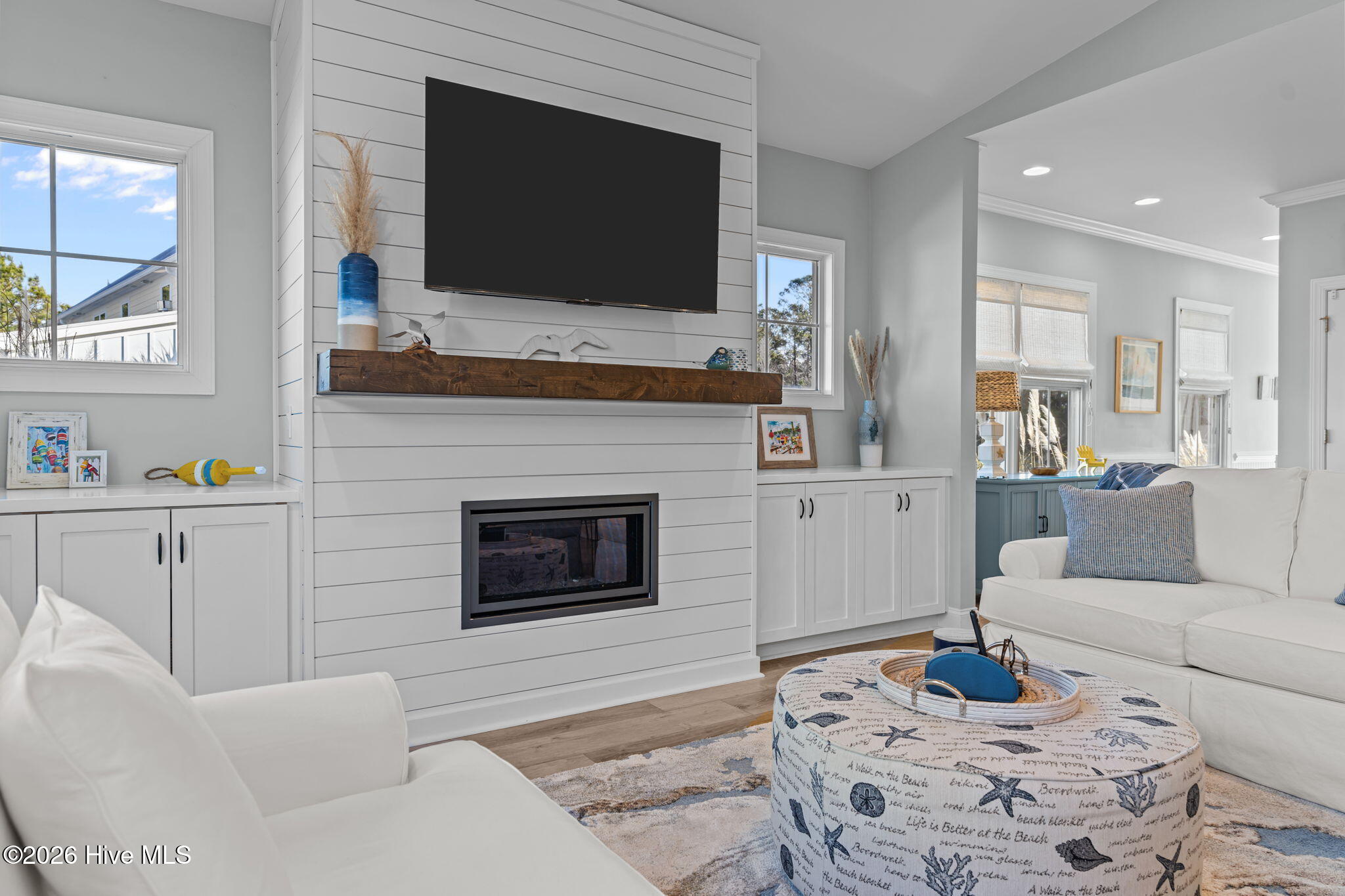 100547580 | Photo 12