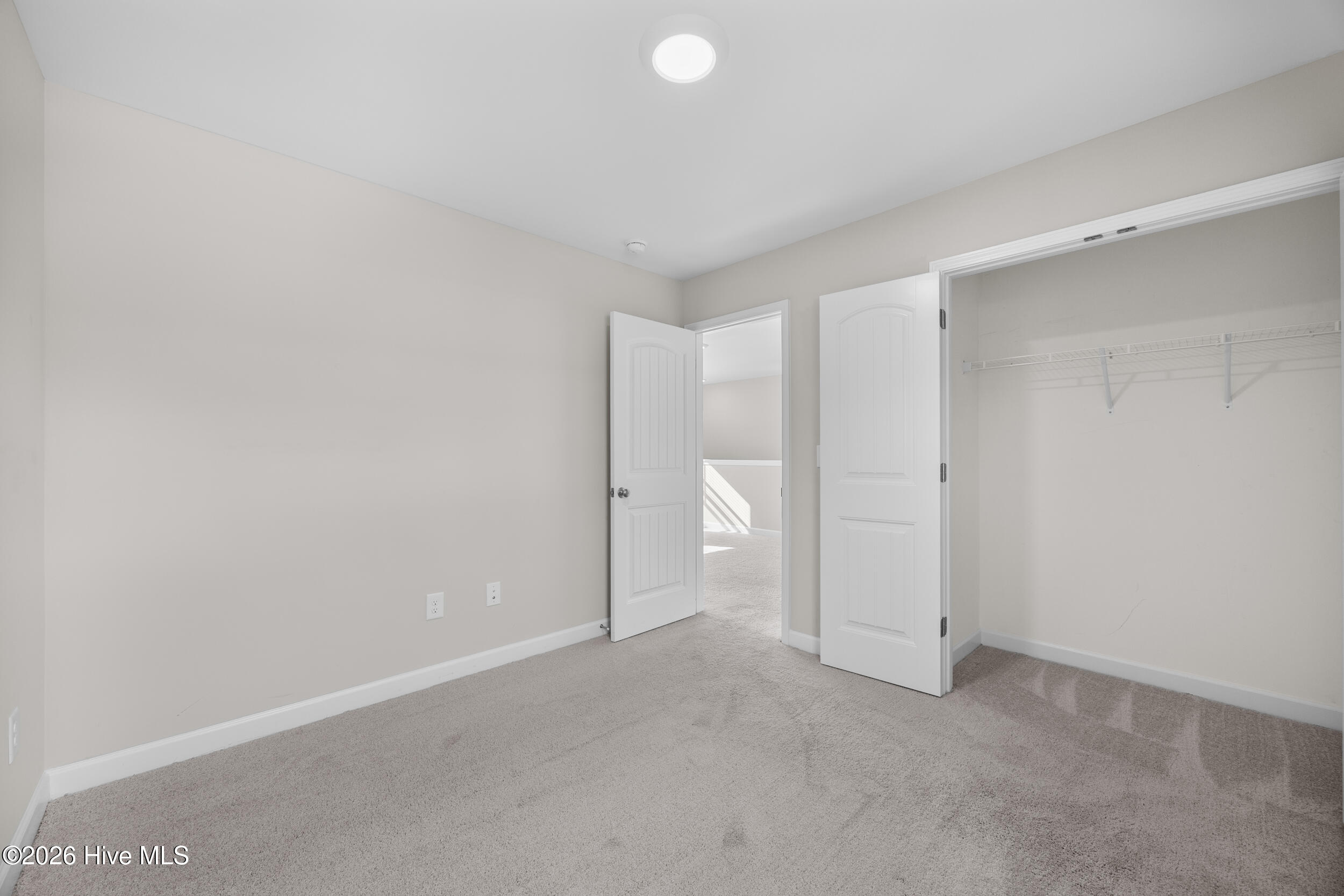 100569067 | Photo 40