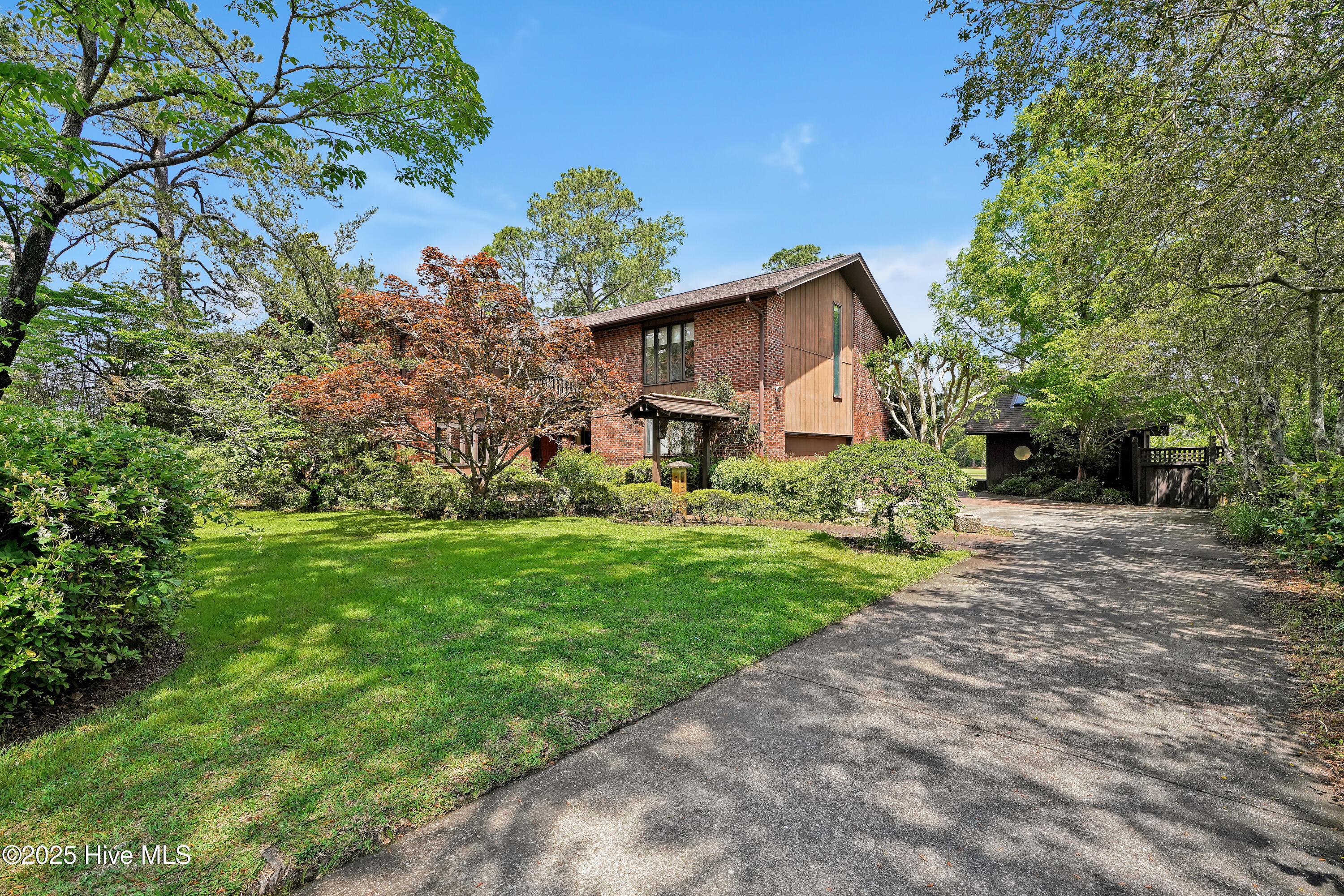 906 Robert E Lee Drive, Wilmington, NC 28412 Listing Photo  1