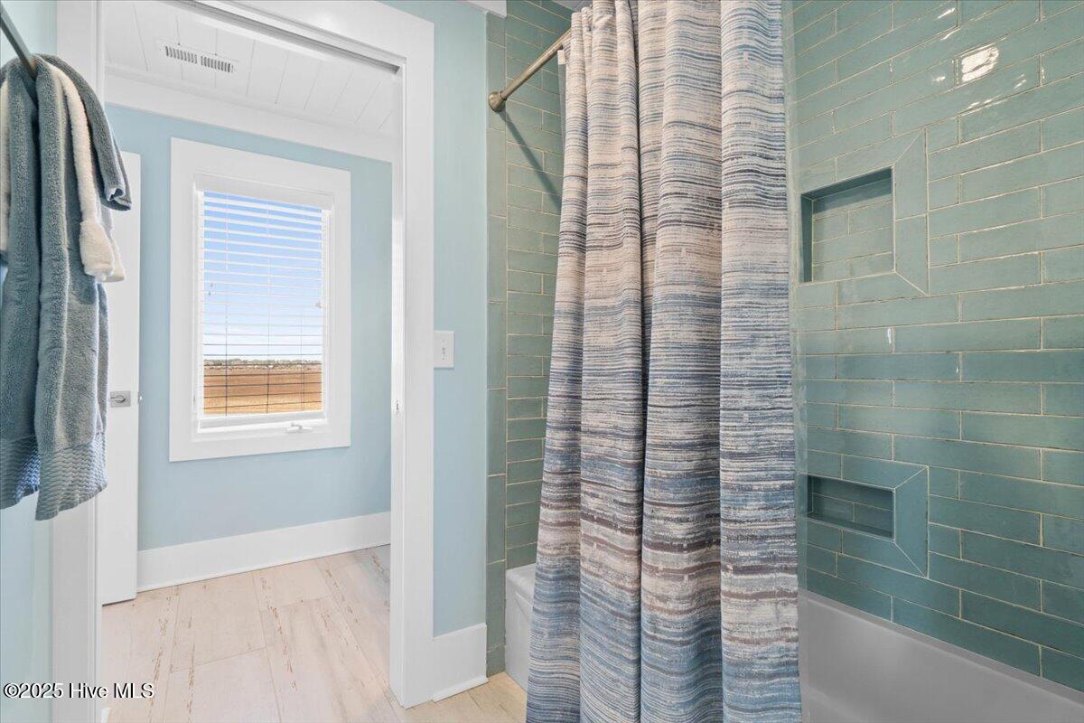 100491372 | Photo 63