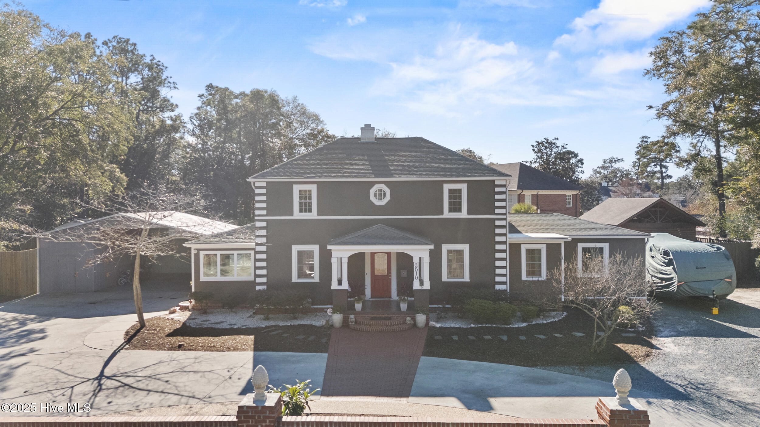 100544713 | Photo 64