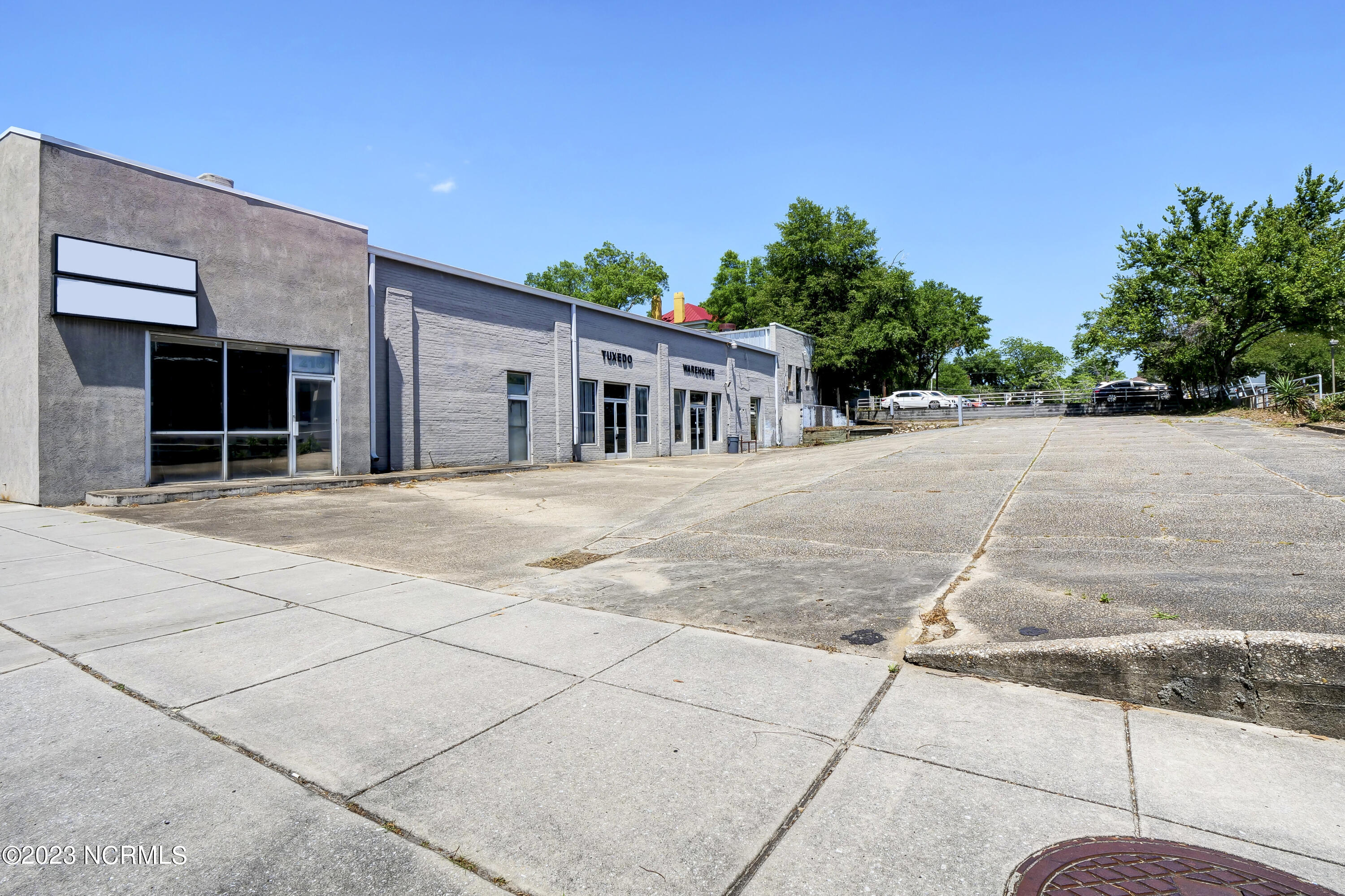 100389934 | Photo 11