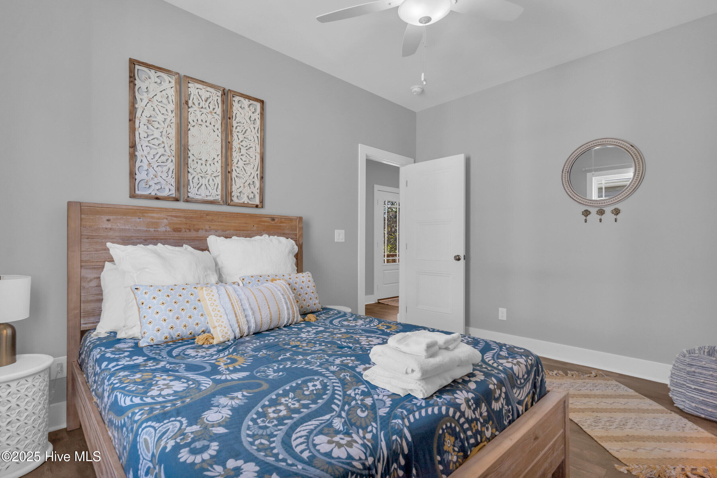 100537847 | Photo 22