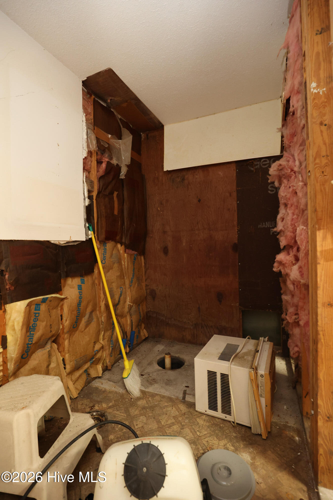 100550482 | Photo 55