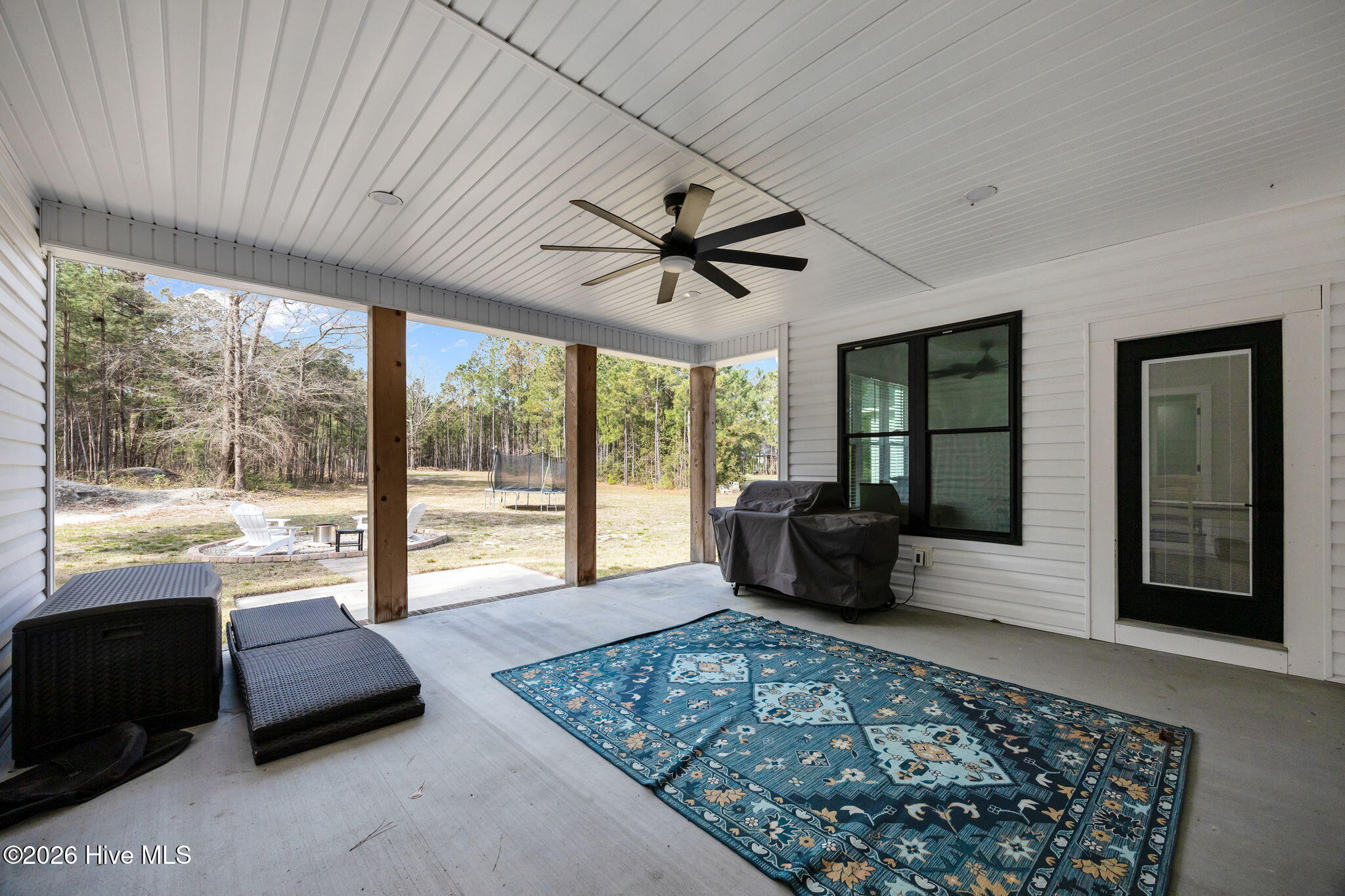 100563547 | Photo 32