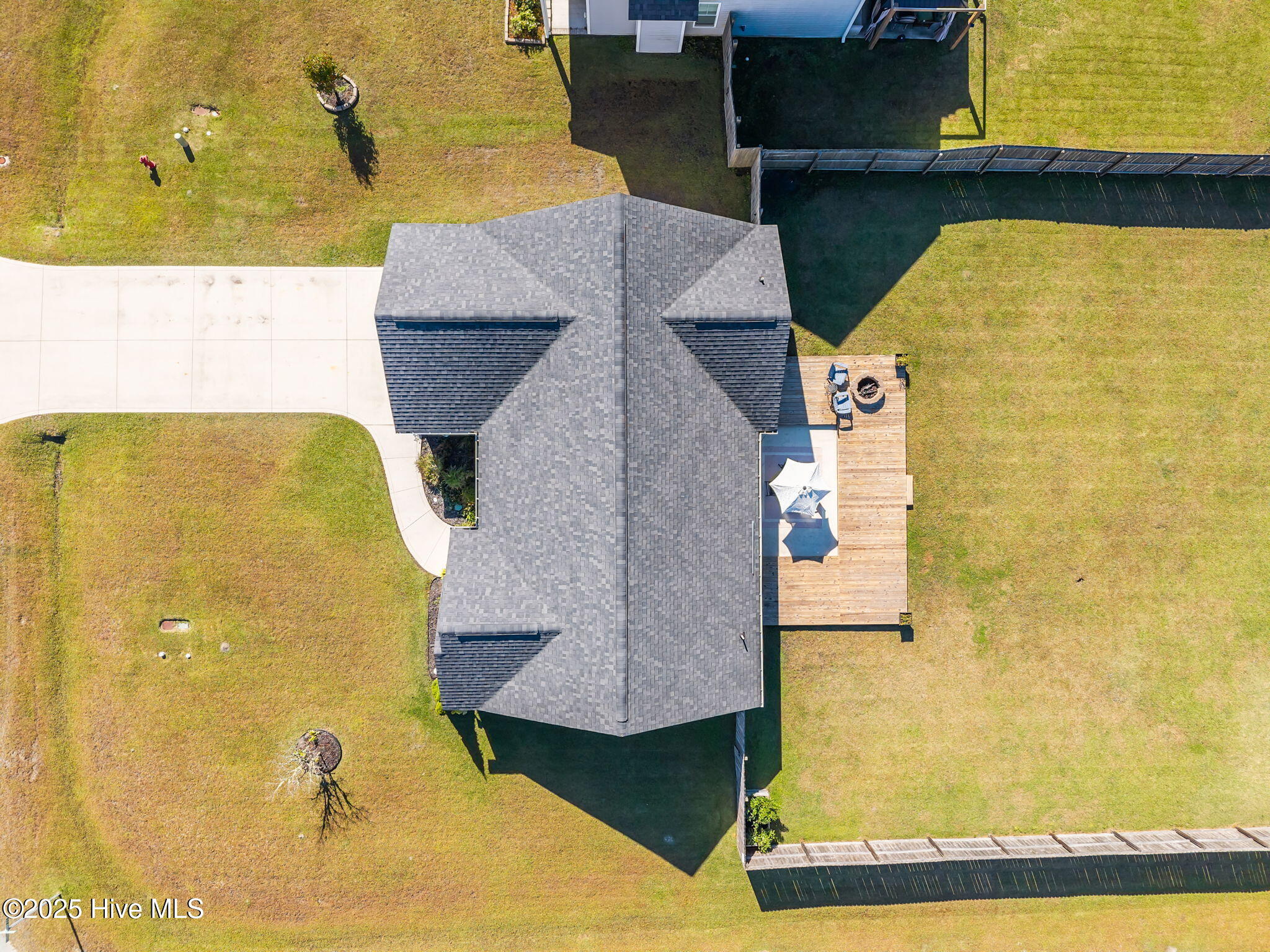 100537004 | Photo 43