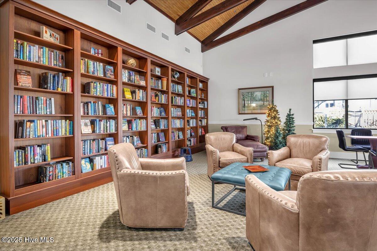 100544384 | Photo 44