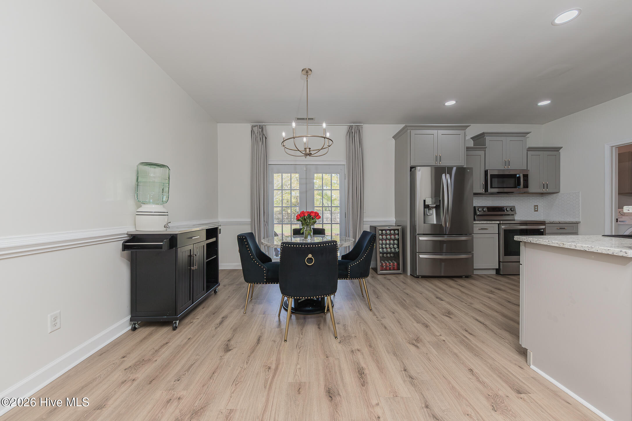 100566582 | Photo 10