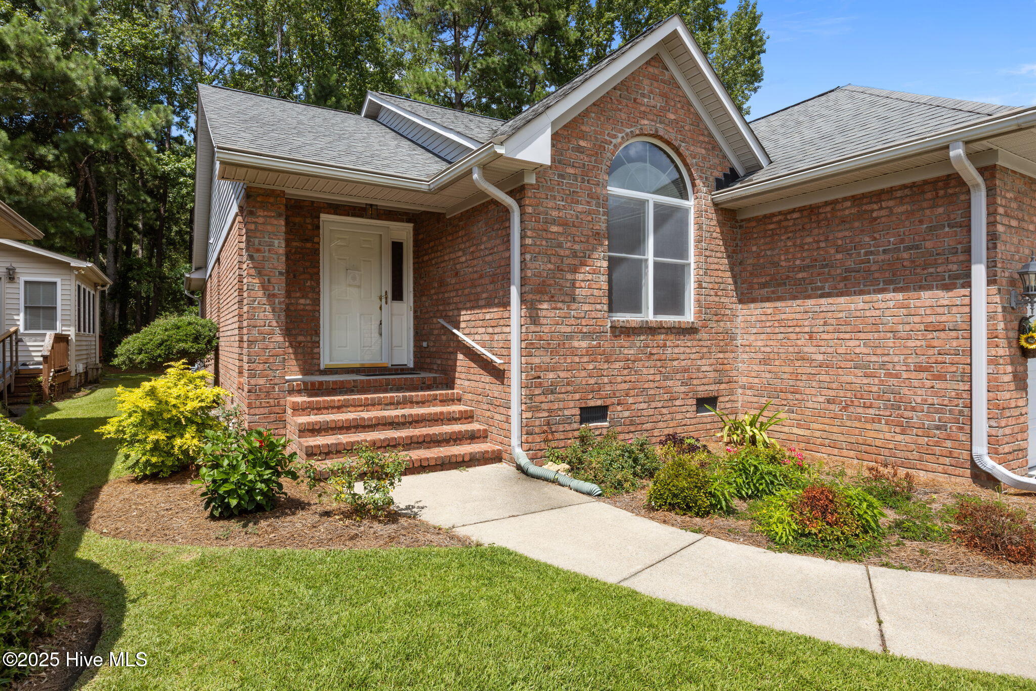 41-web-or-mls-0C0A6912